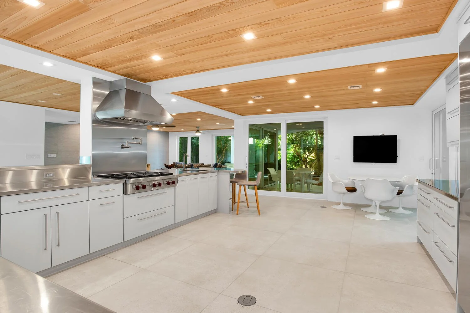 10 2475 S Bayshore Dr Apt 3 Miami-large-012-019-Kitchen-1500x1000-72dpi.jpg