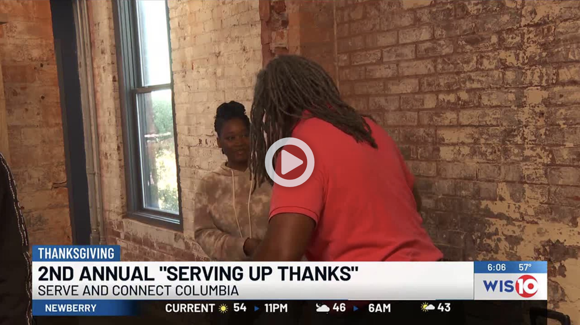 Volunteers deliver Thanksgiving meals through 2nd annual "Serving Up Thanks" initiative