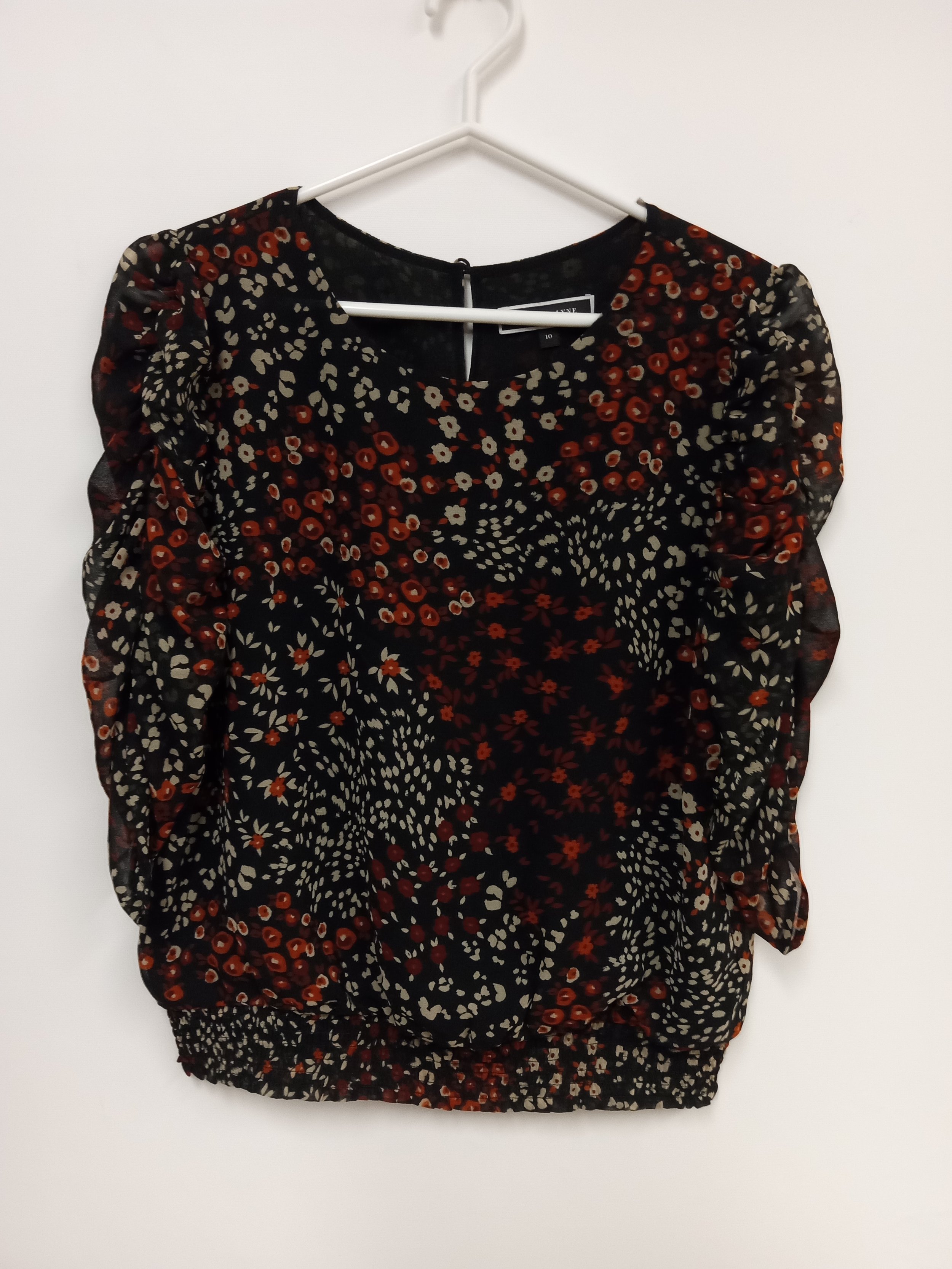 Haut noir fleuri beige, rouge, à manche 3/4, Mélanie Lyne, Taille 10 ans