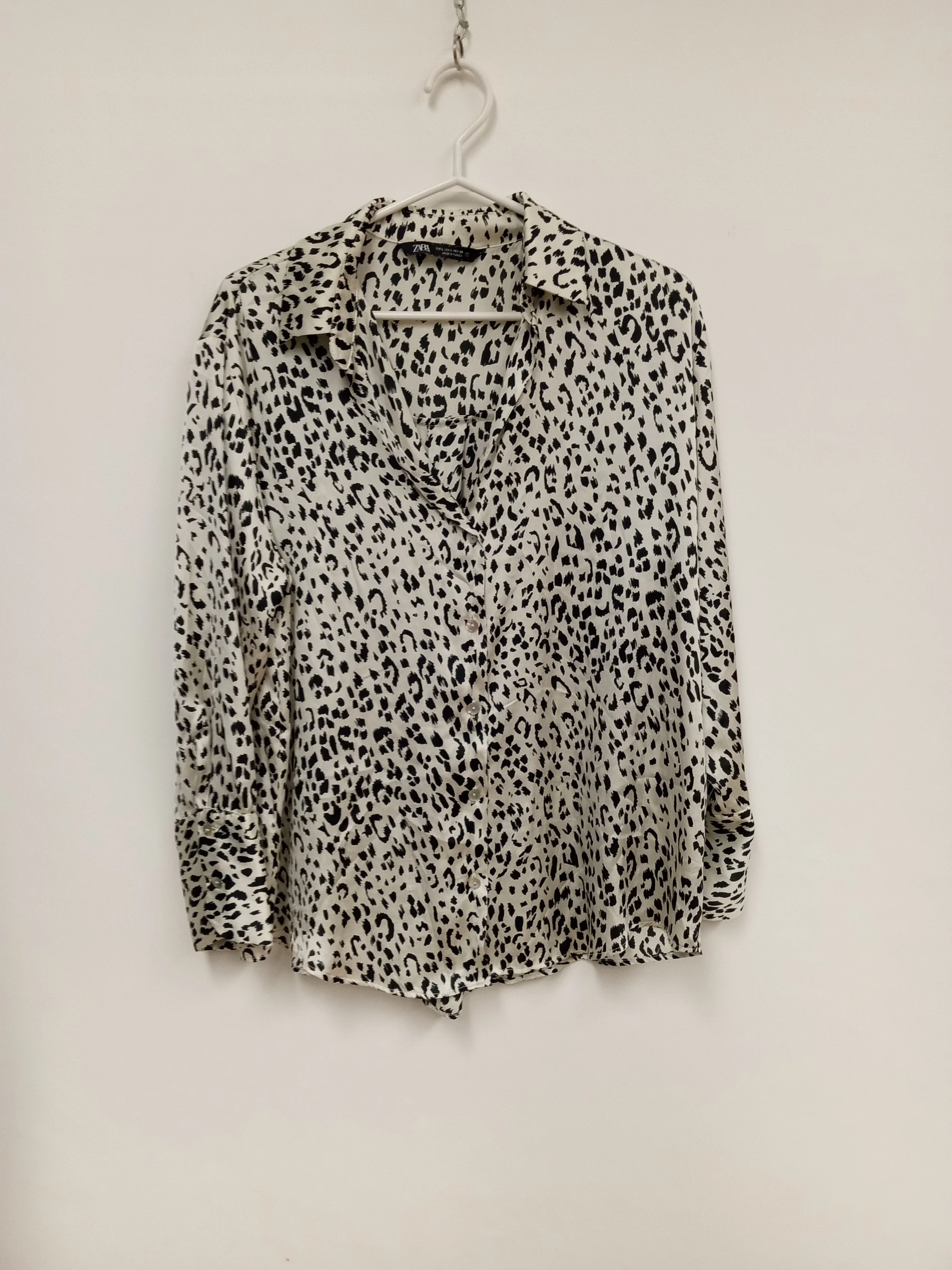 Chemisier effet satin, imprimé animal, ZARA, L