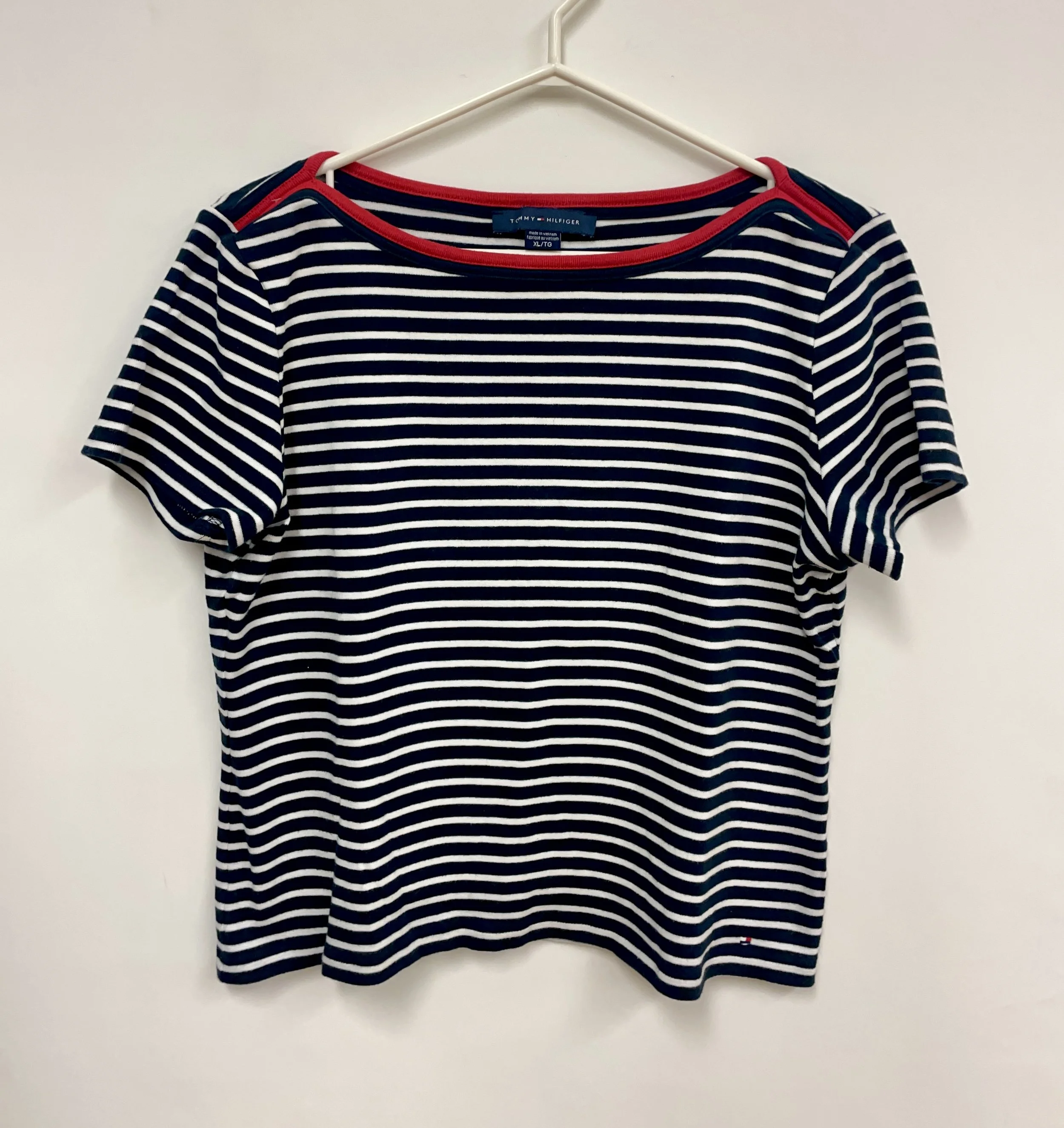T-Shirt rayé noir et blanc, TOMMY HILFIGER, 100% coton, XL.