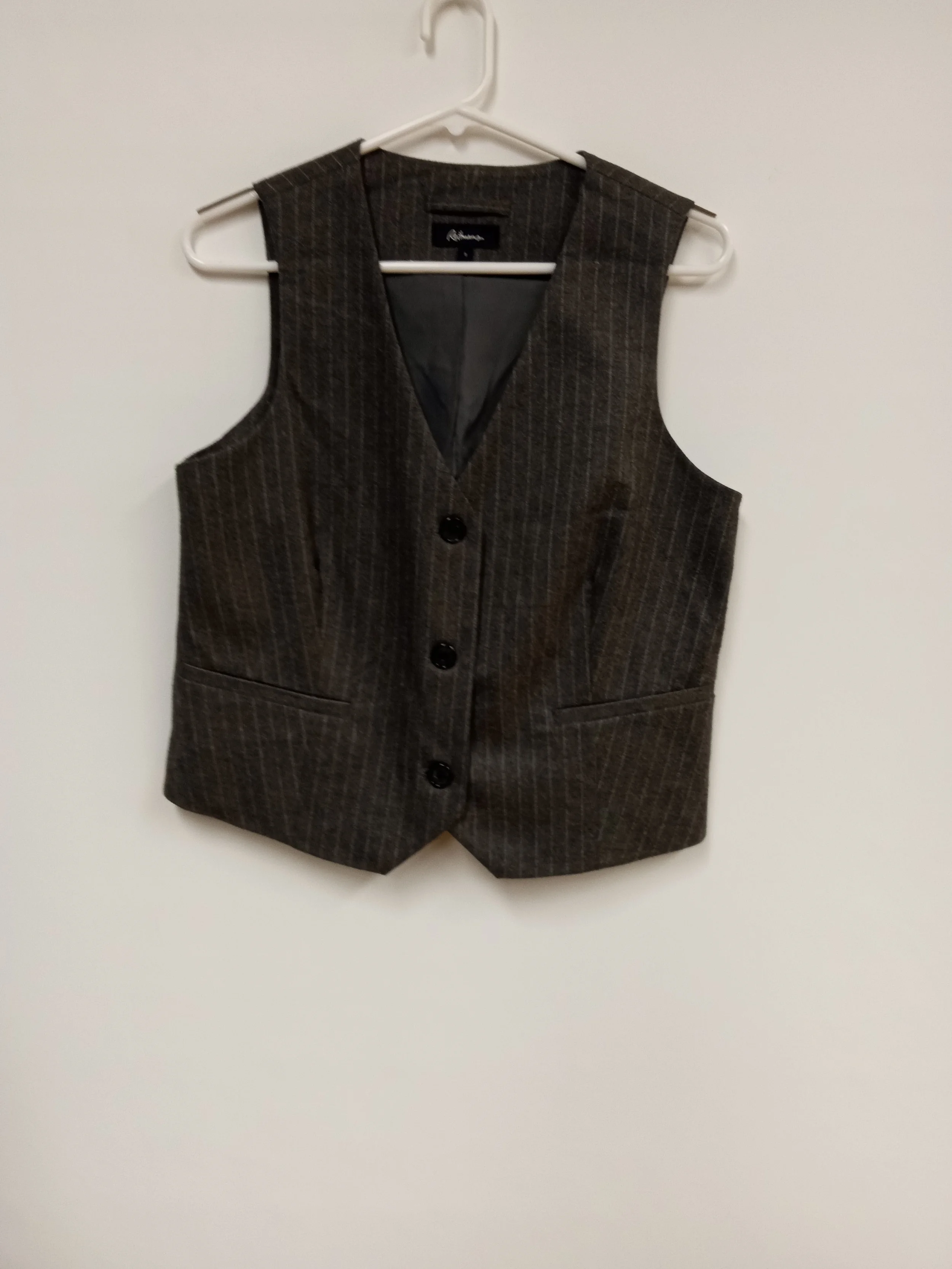 Veston habillé sans manche, gris avec lignes blanches, Reitmans, taille 8