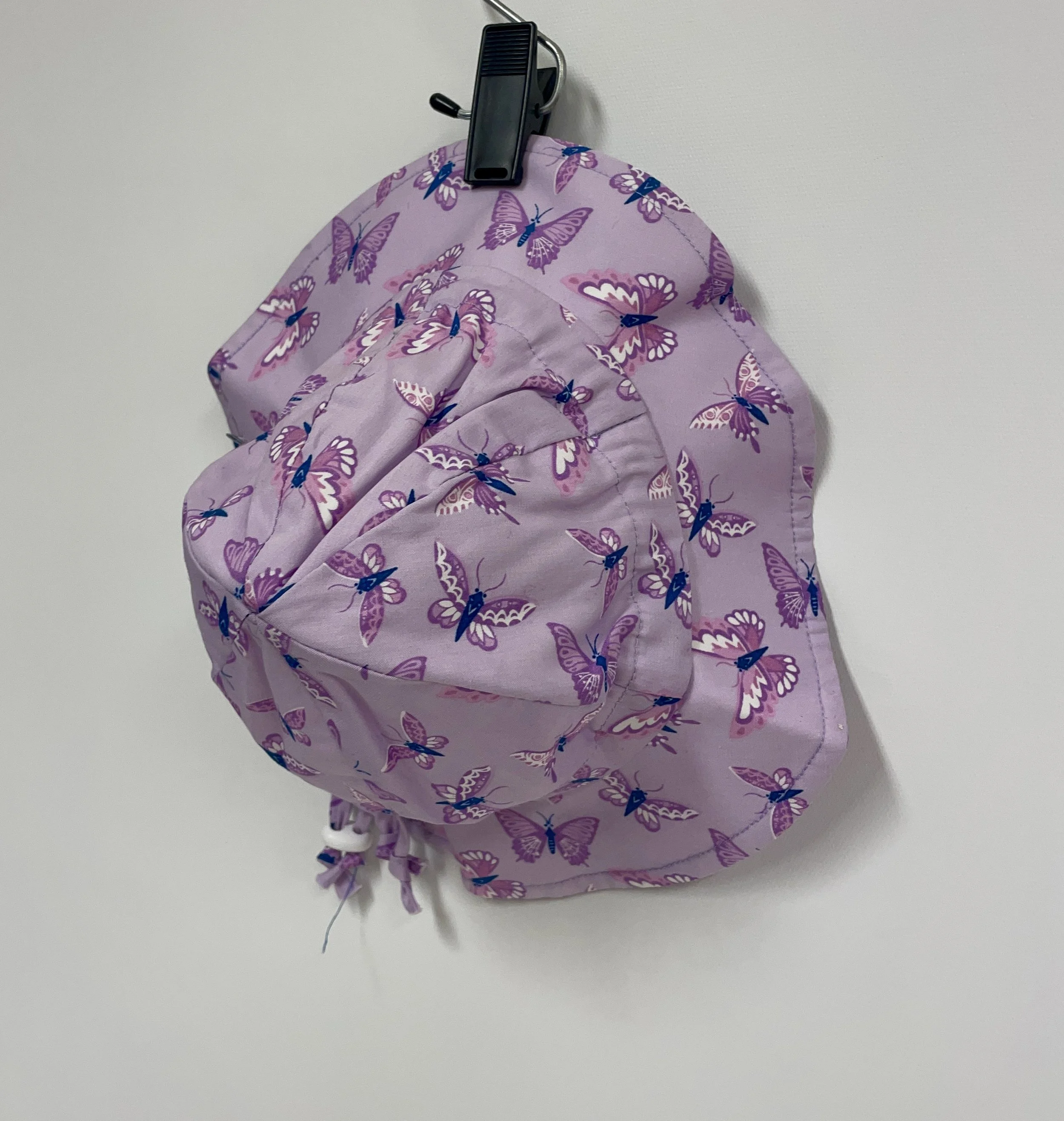 NEUF, chapeau léger lilas avec papillons, JAN & JUL, 100% coton, S.
