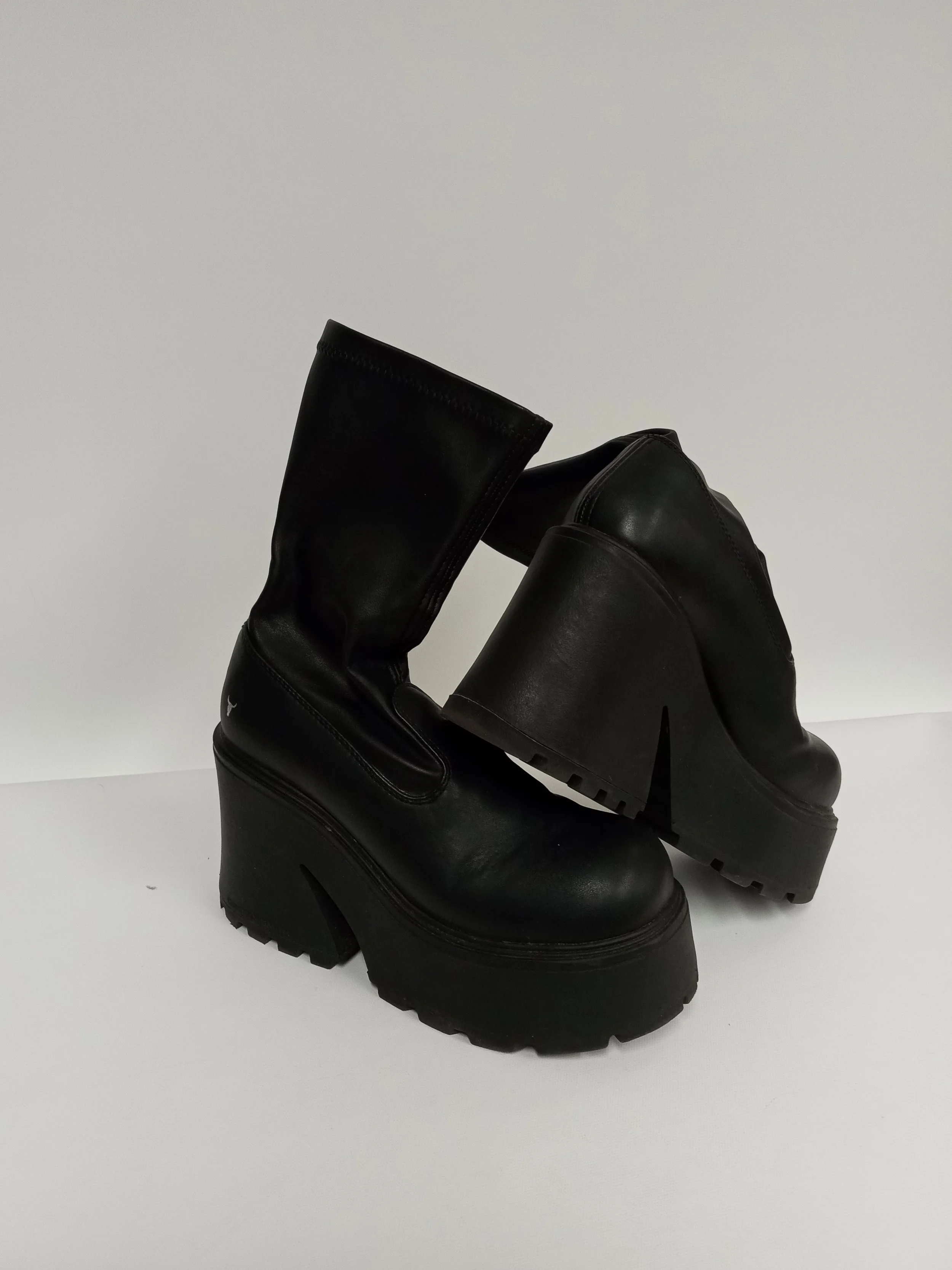 Bottes courtes en similicuir, plateformes, Noir, WINDSOR SMITH, Grandeur 7