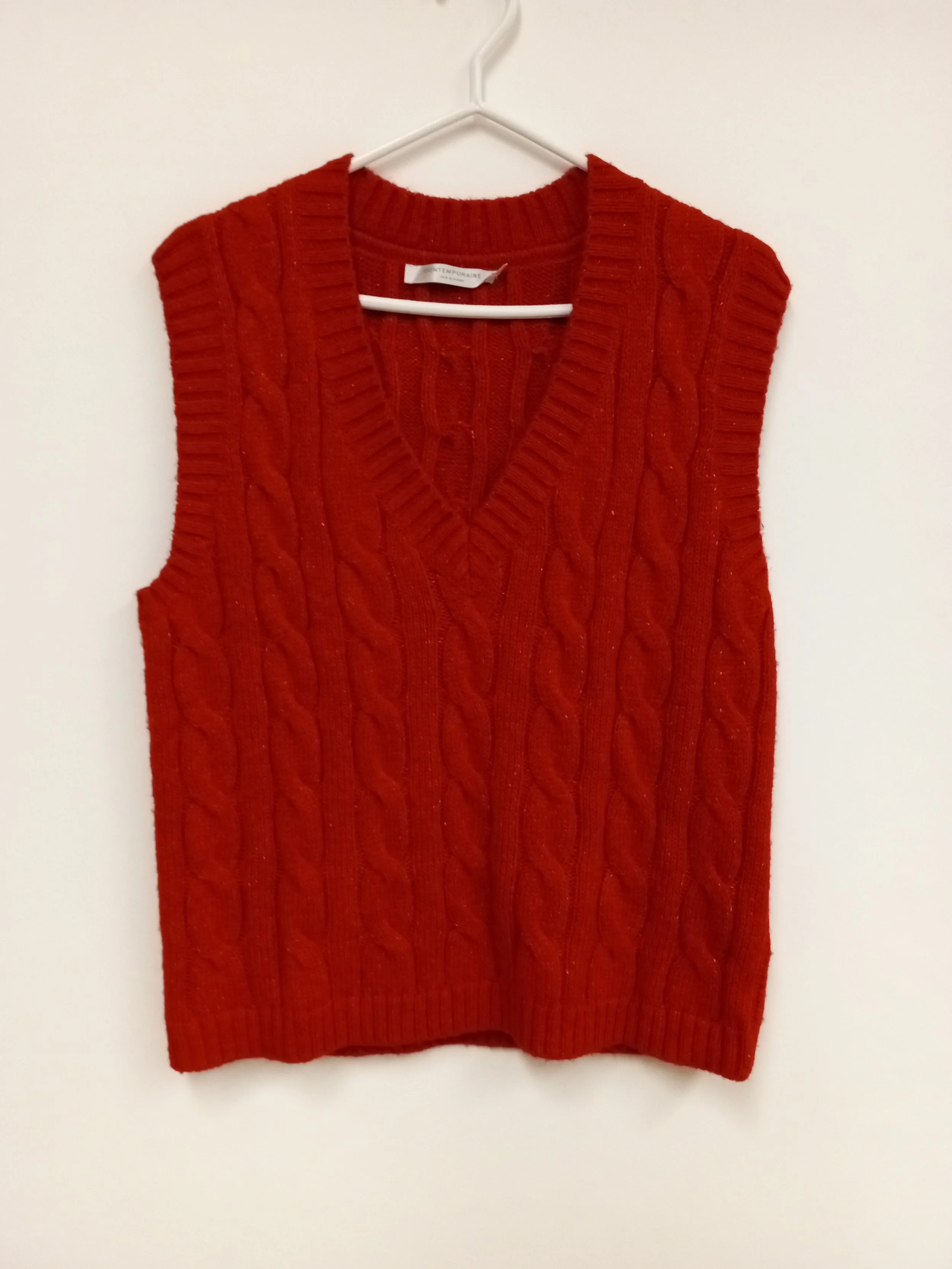 Pull sans manche rouge, torsades, Contemporaine, taille L