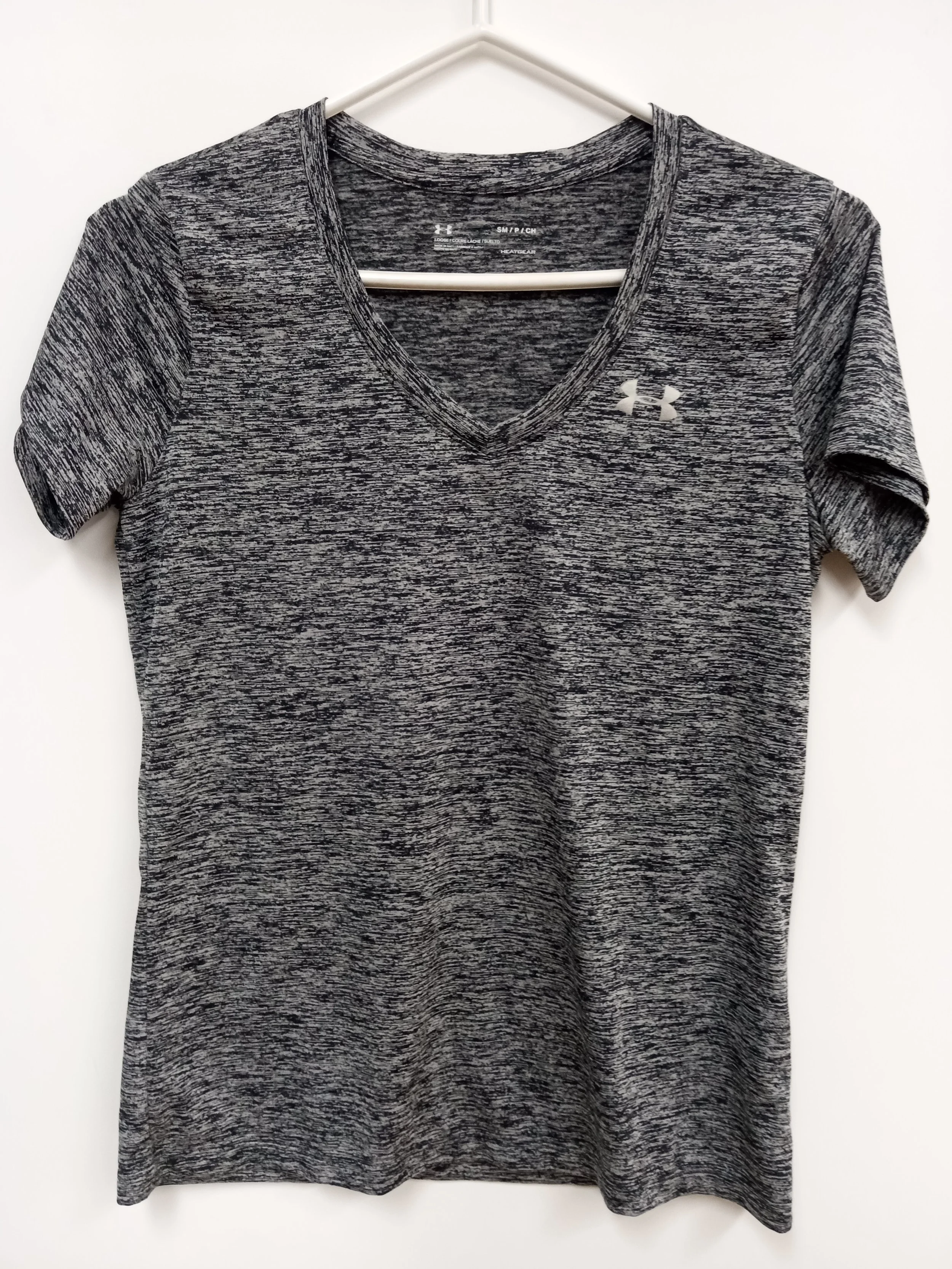 Haut actif gris et noir, Underarmour, S