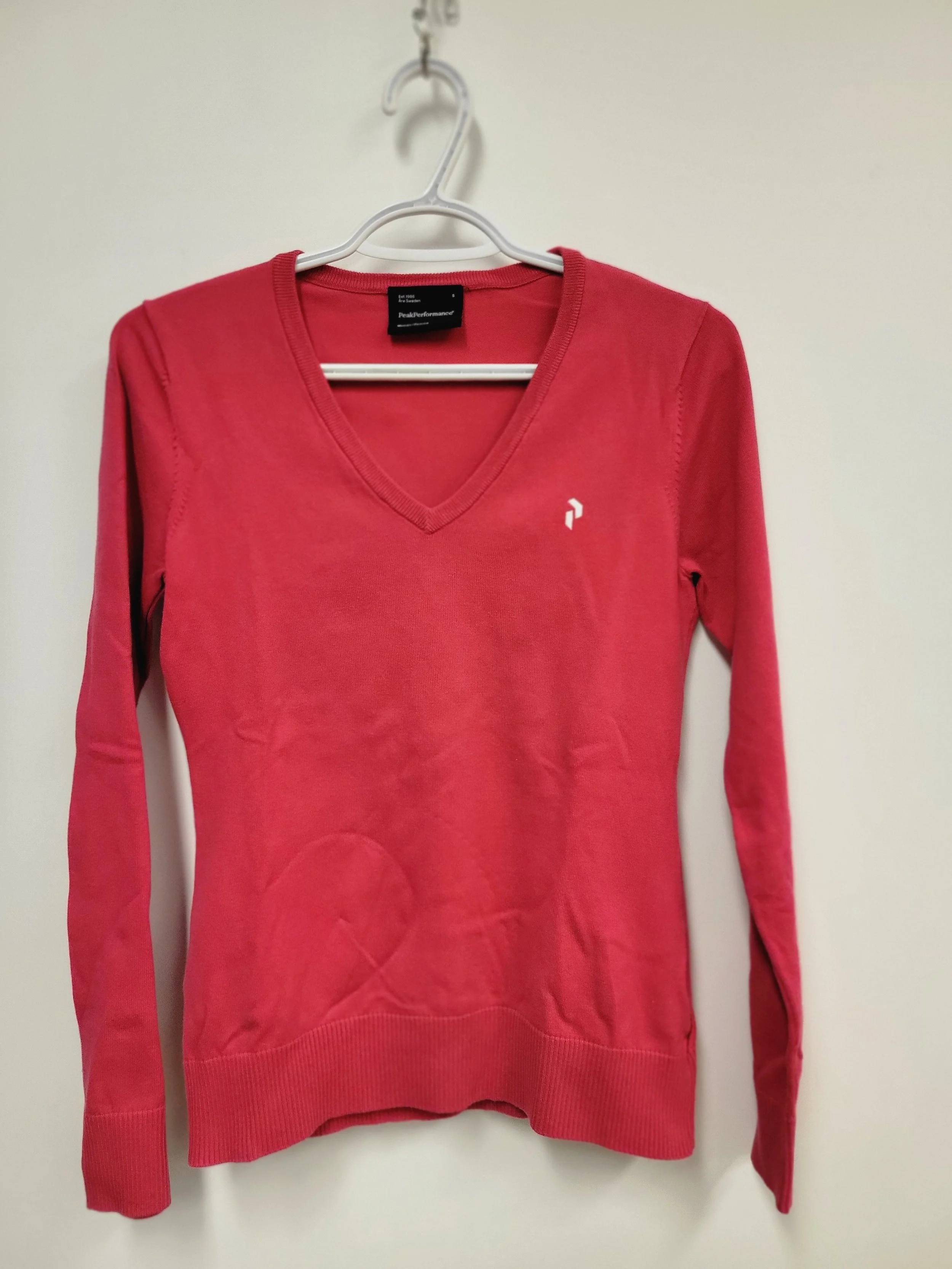 Chandail en coton avec col en V, Rose fushia, PEAK PERFORMANCE, S