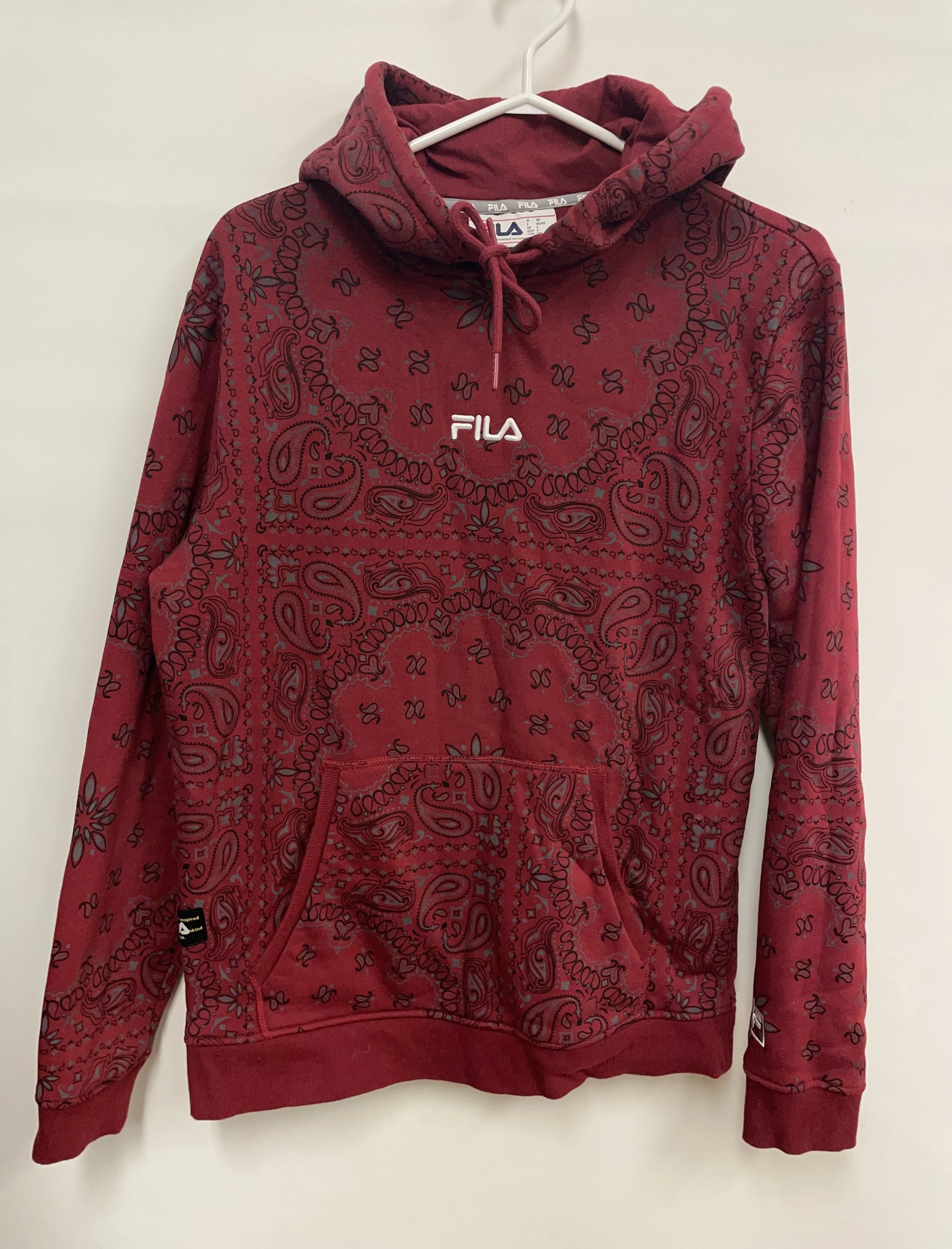 Coton ouaté avec capuchon bourgogne, FILA, comme neuf, S.