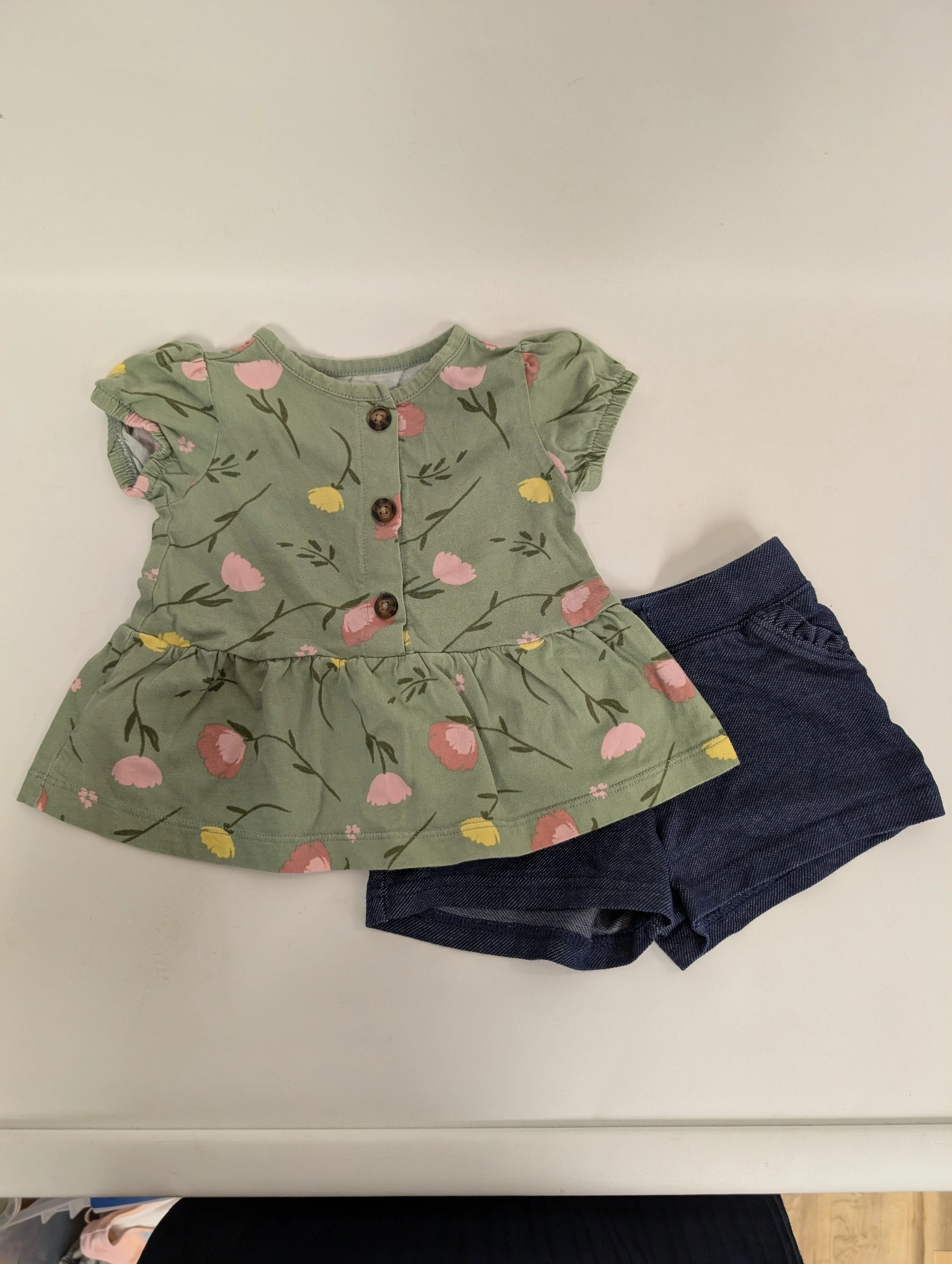 ens. short et haut vert, Carters, 12M