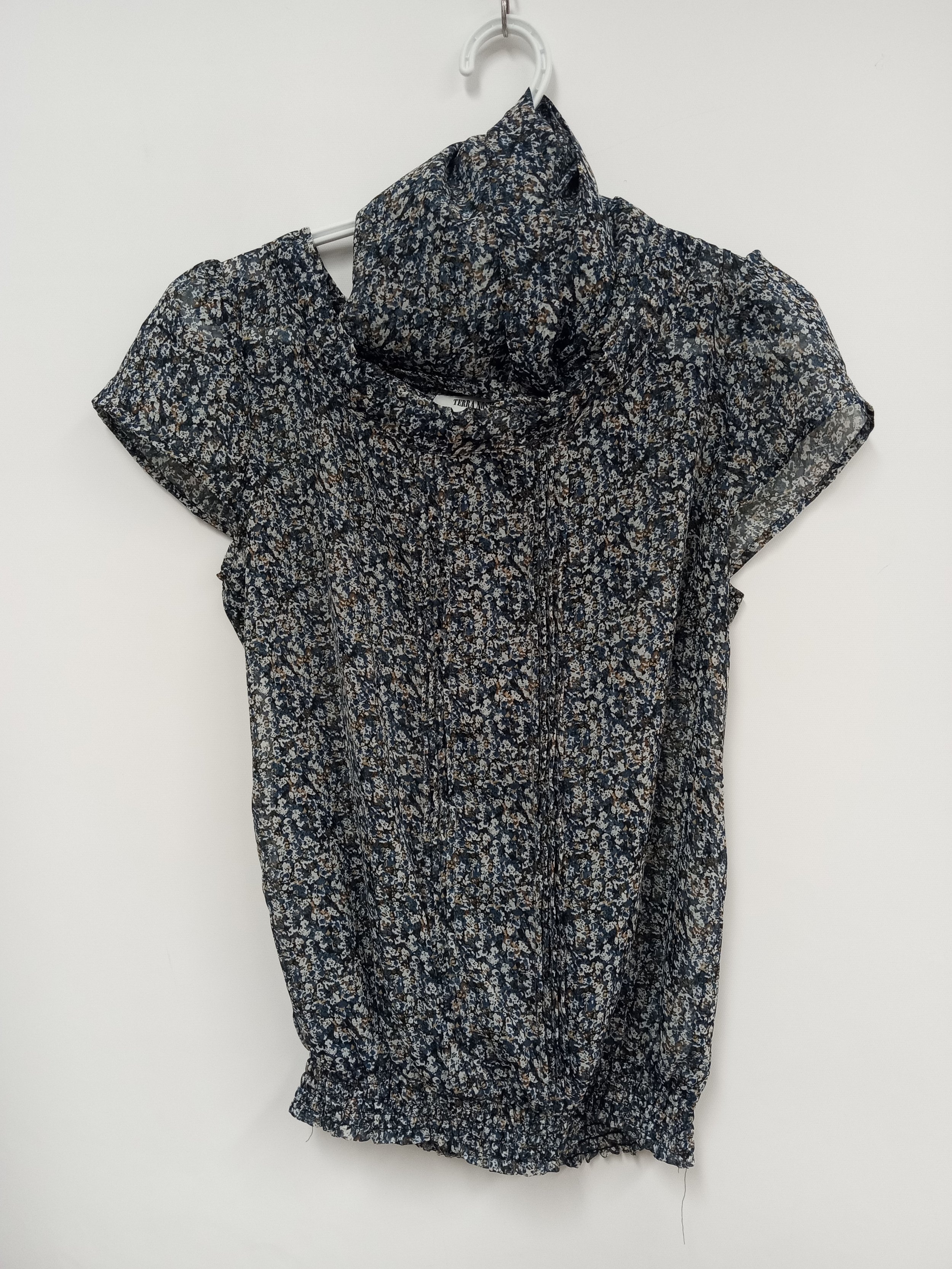 Ensemble blouse et foulard, motif fleurs, Terra Nostra, M
