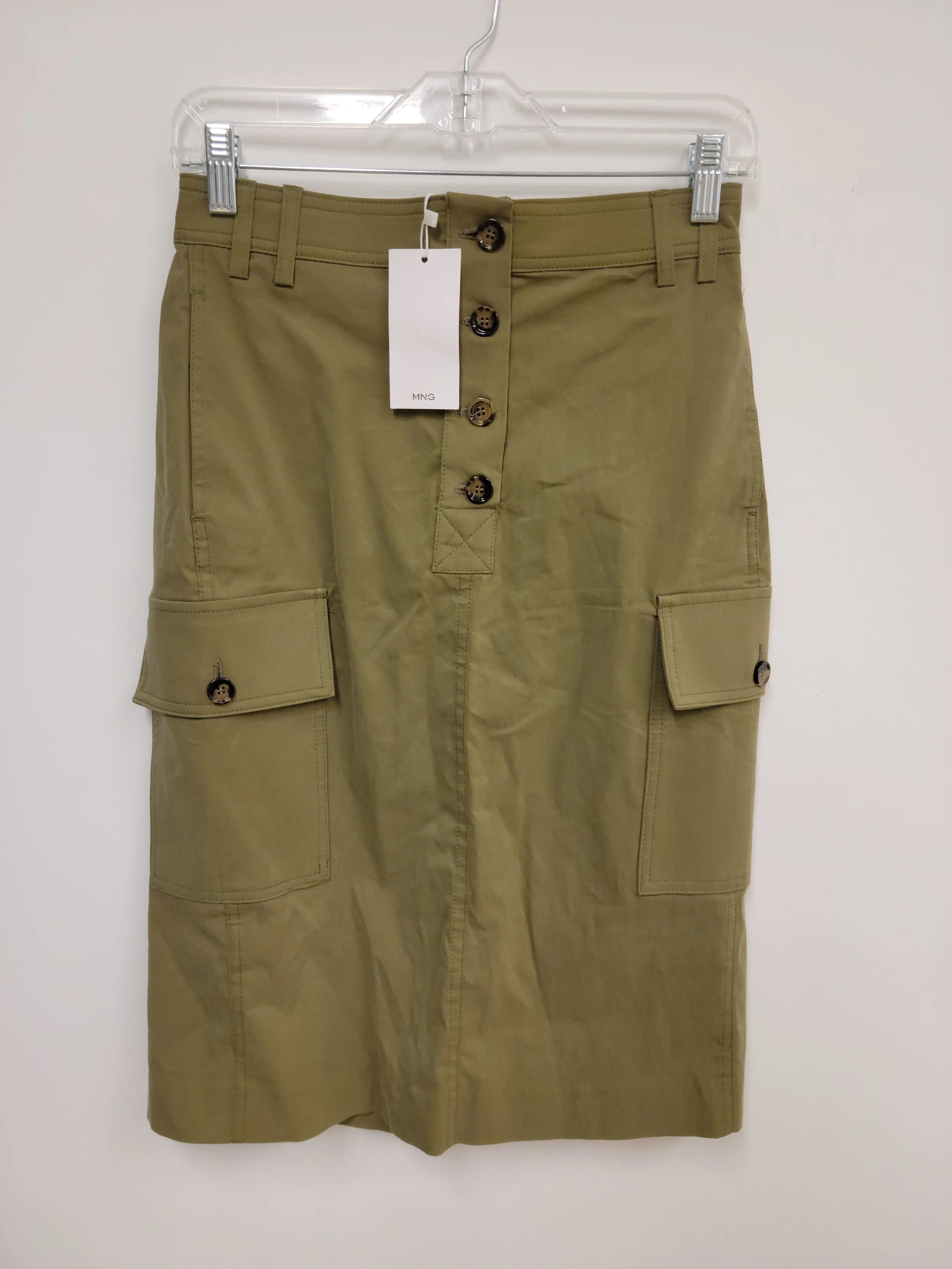 NEUF - Jupe vert camo, mi-longue, style cargo, MNG, taille US 2 (XS)