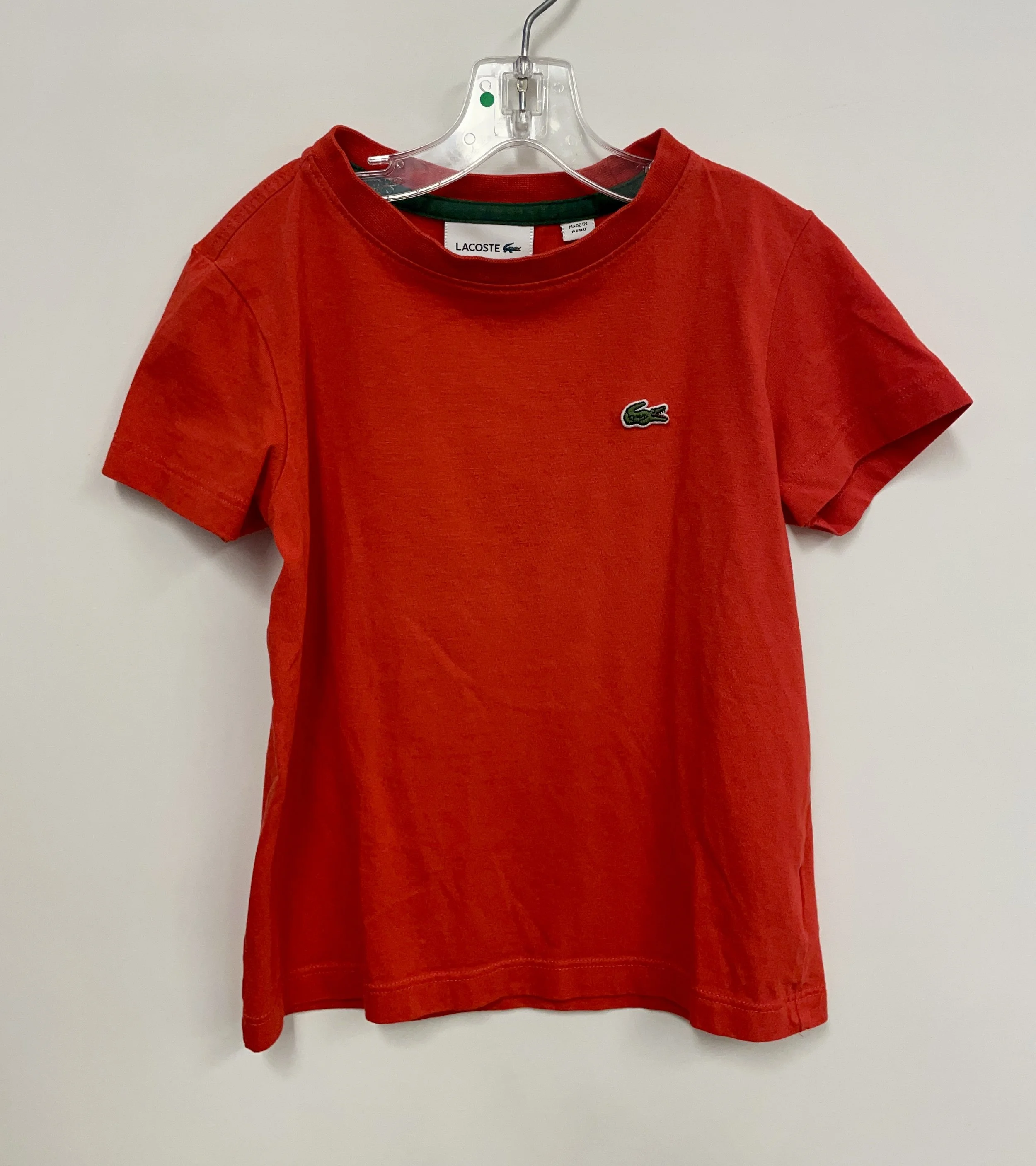T-shirt rouge, LACOSTE, 100% cotton, taille 5 ans (110 cm).