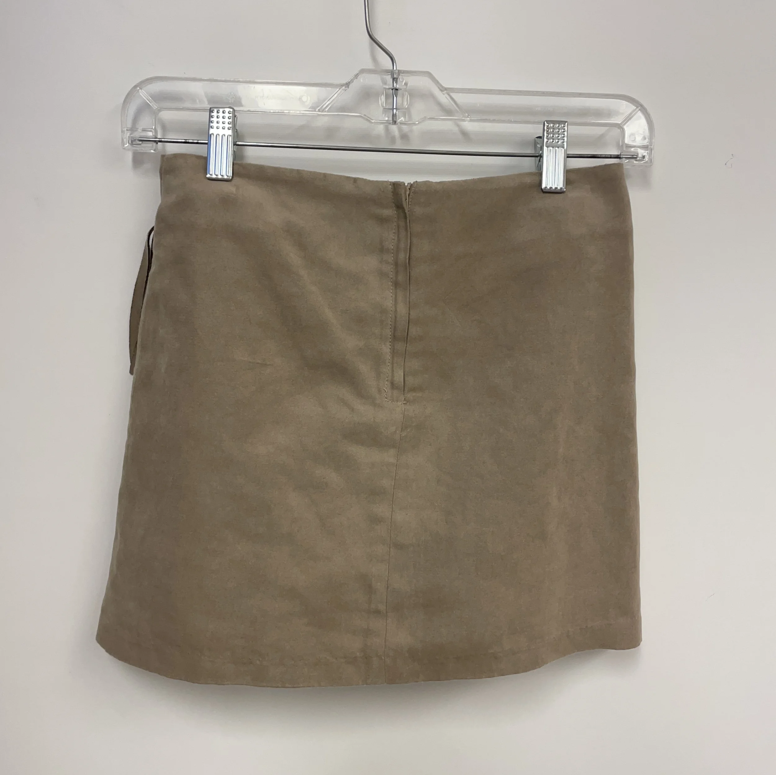 Jupe courte en suédine beige, franges à l'avant, H&M, taille 10-11 ans.