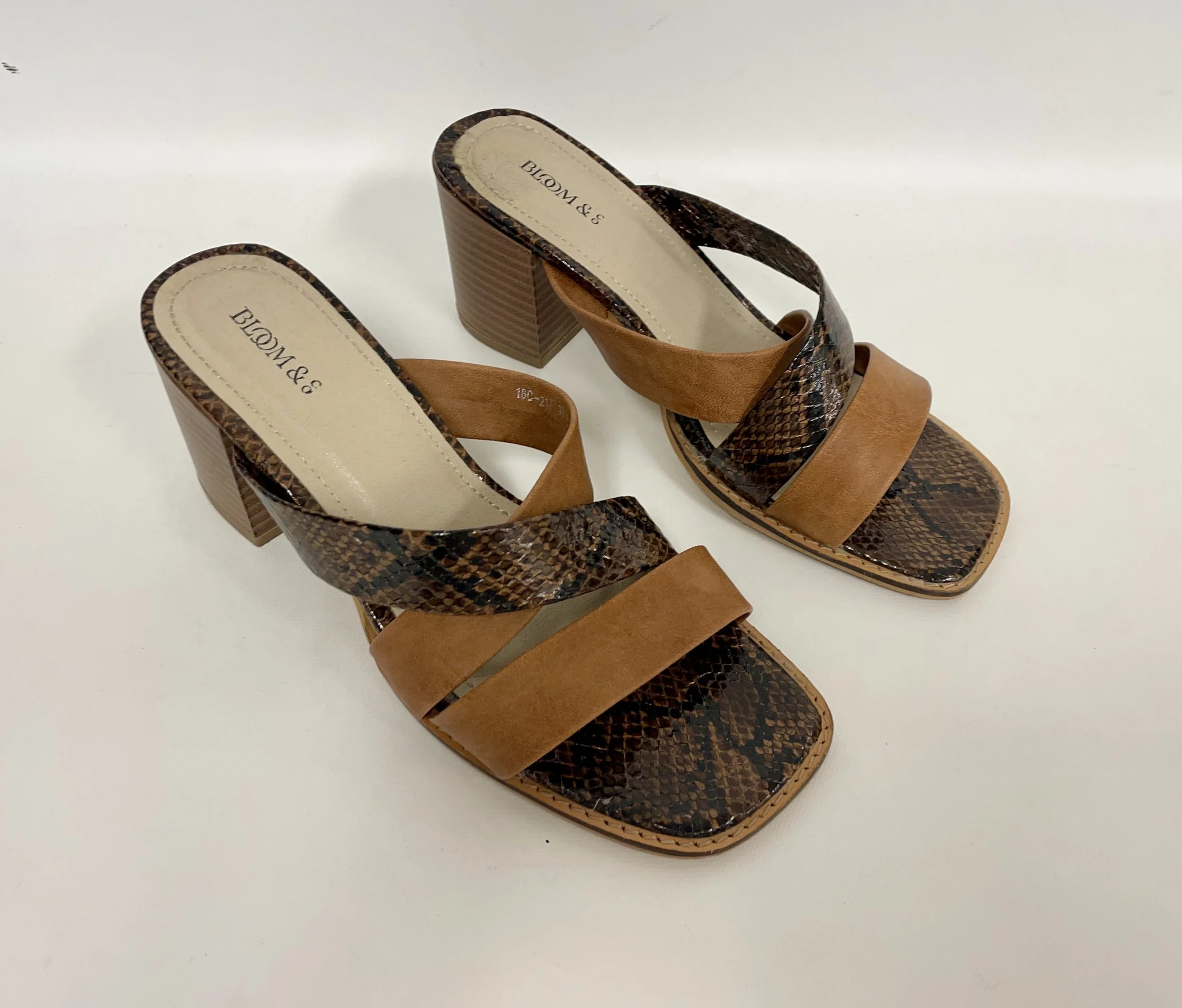 Sandales beiges et brunes, BLOOM & CO, talon 7 cm, pointure 37 (6,5).