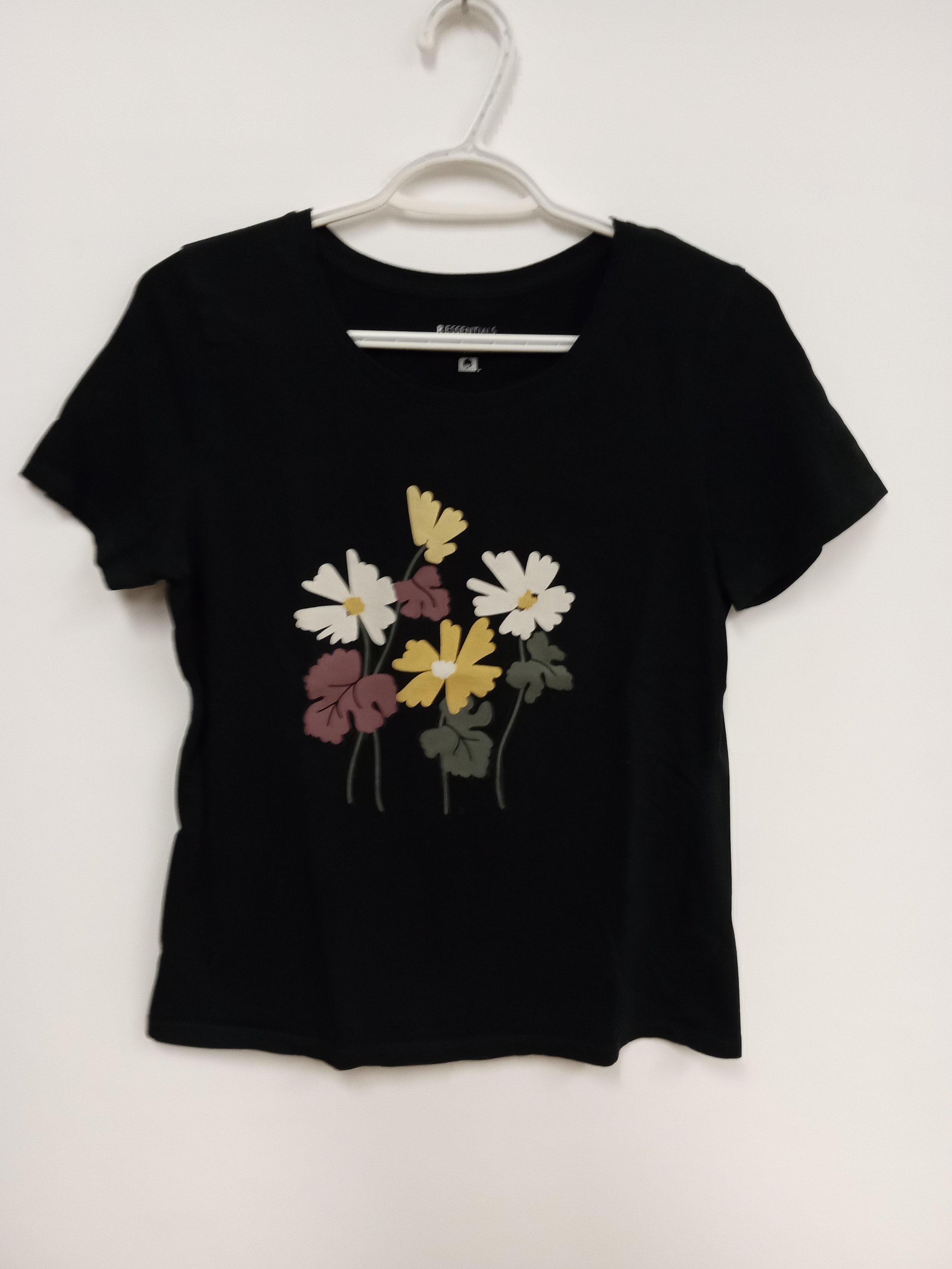 T-shirt noir, motif floral, coton léger, Reitmans , S