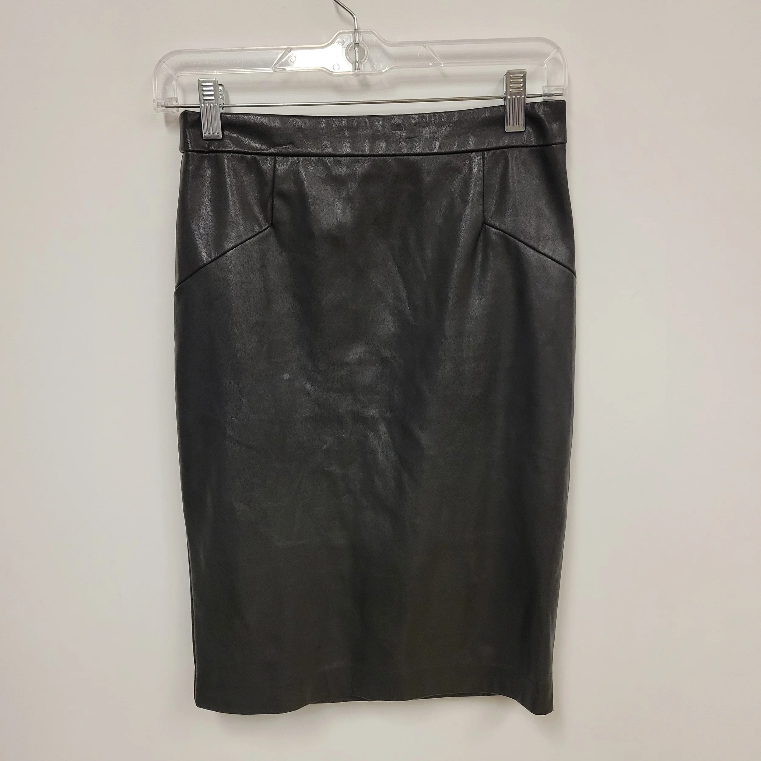 Jupe ajustée mi-longue en similicuir noir, Dynamite, XS