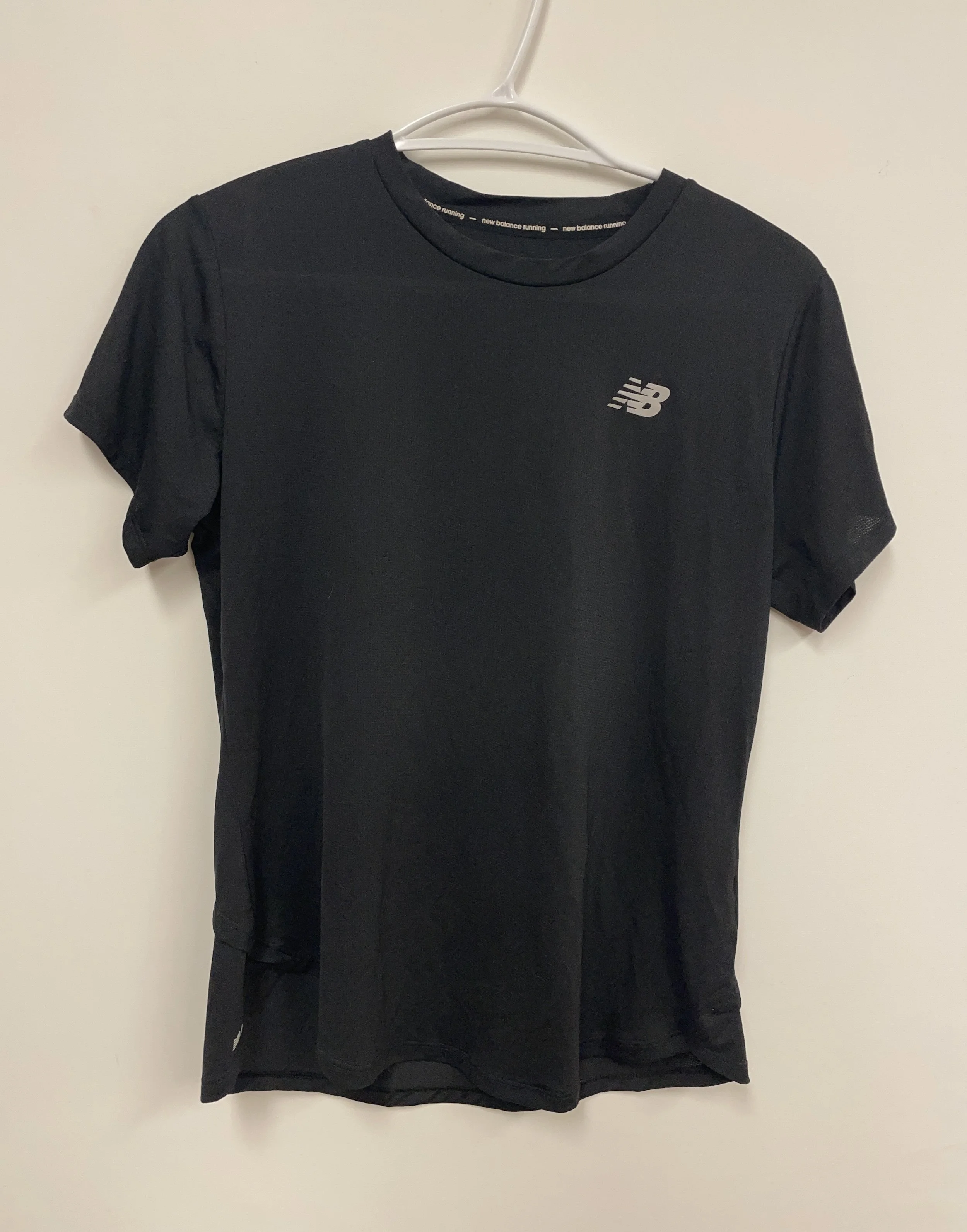 T-shirt noir de sport, NEW BALANCE RUNNING, taille M.