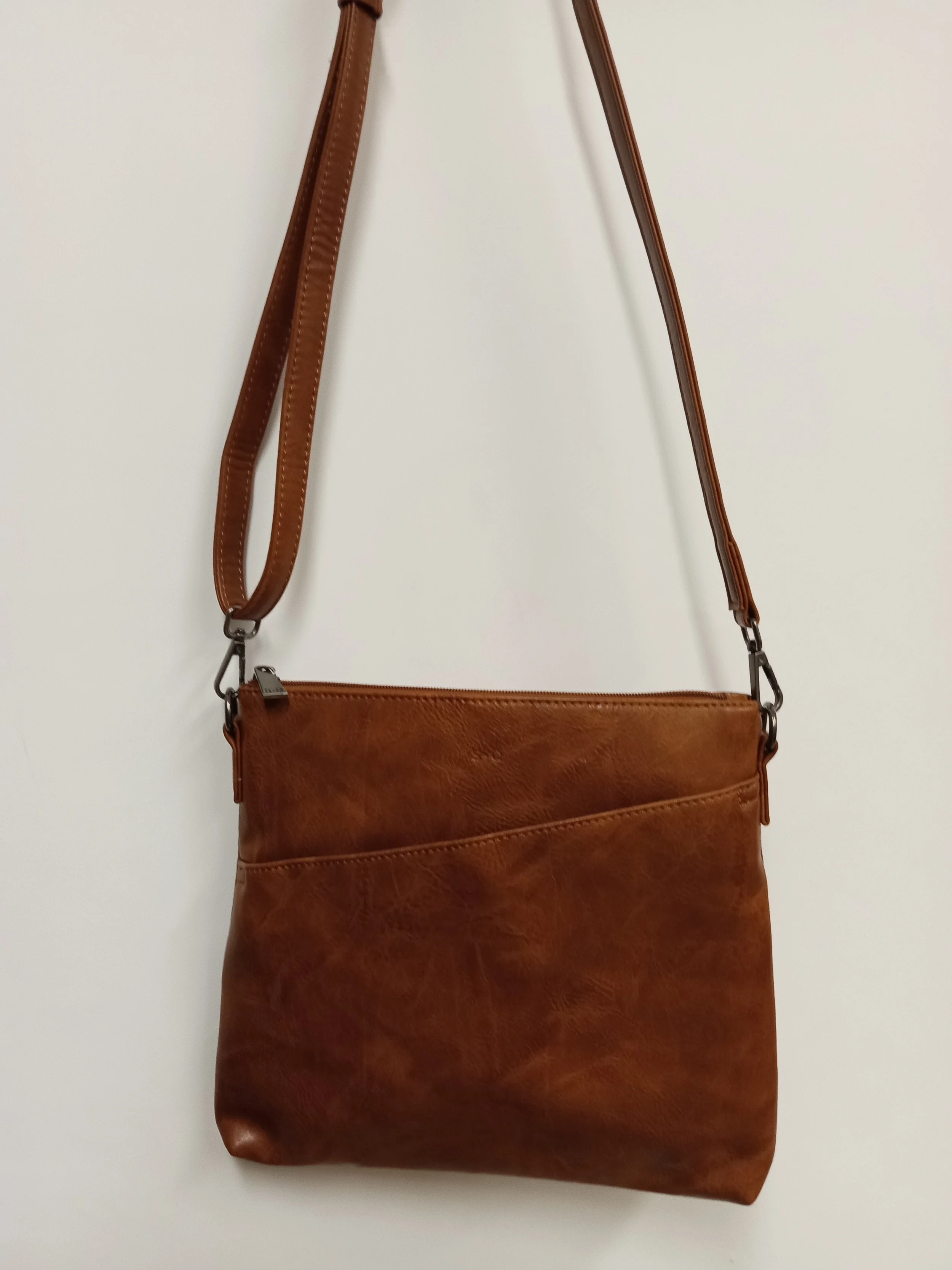 Sac bandoulière brun, cuir vegan, S.Q, largeur 12 po