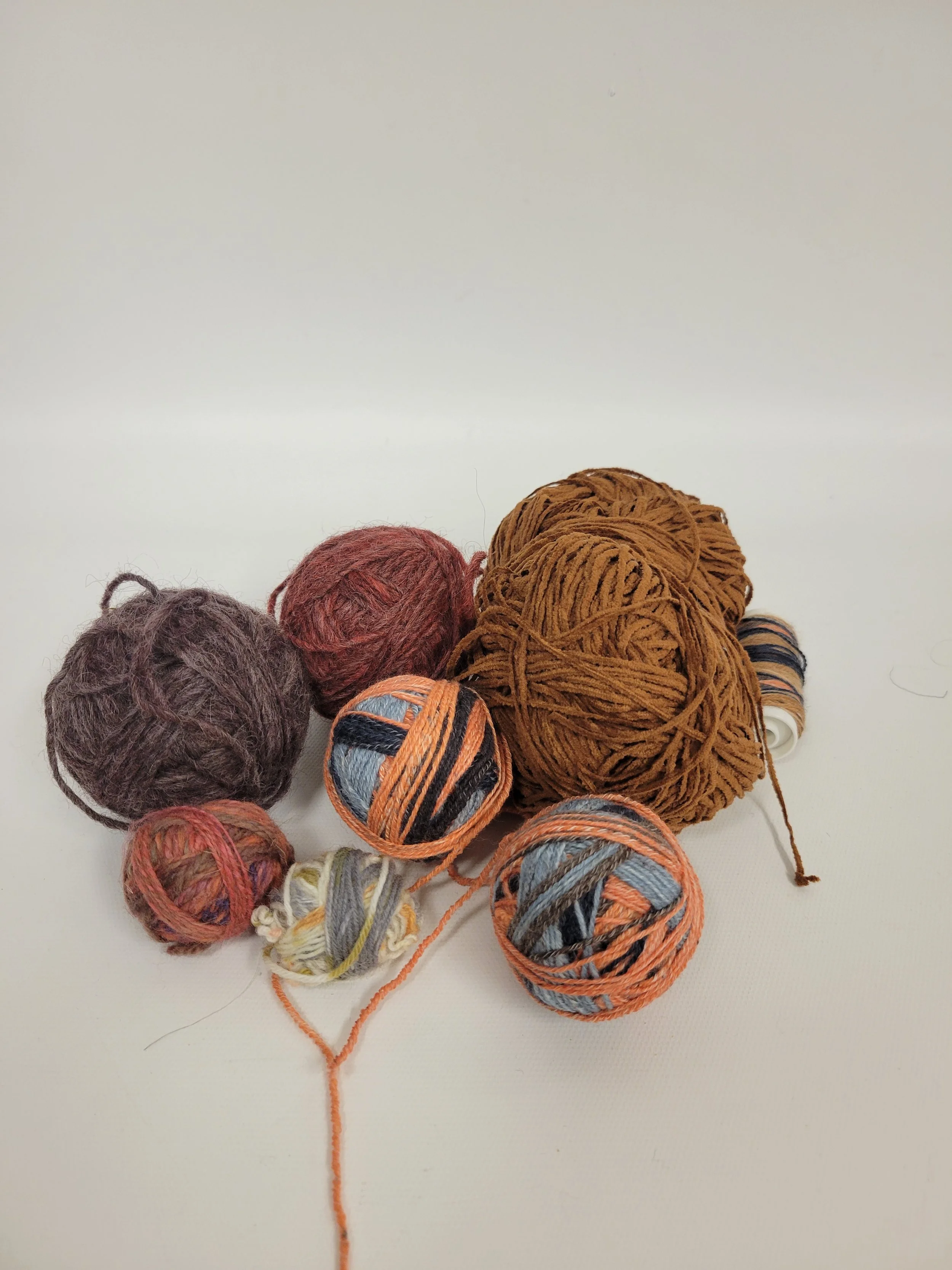 Balles de laine couleurs d'automne (dont 1 en velours/suédine)