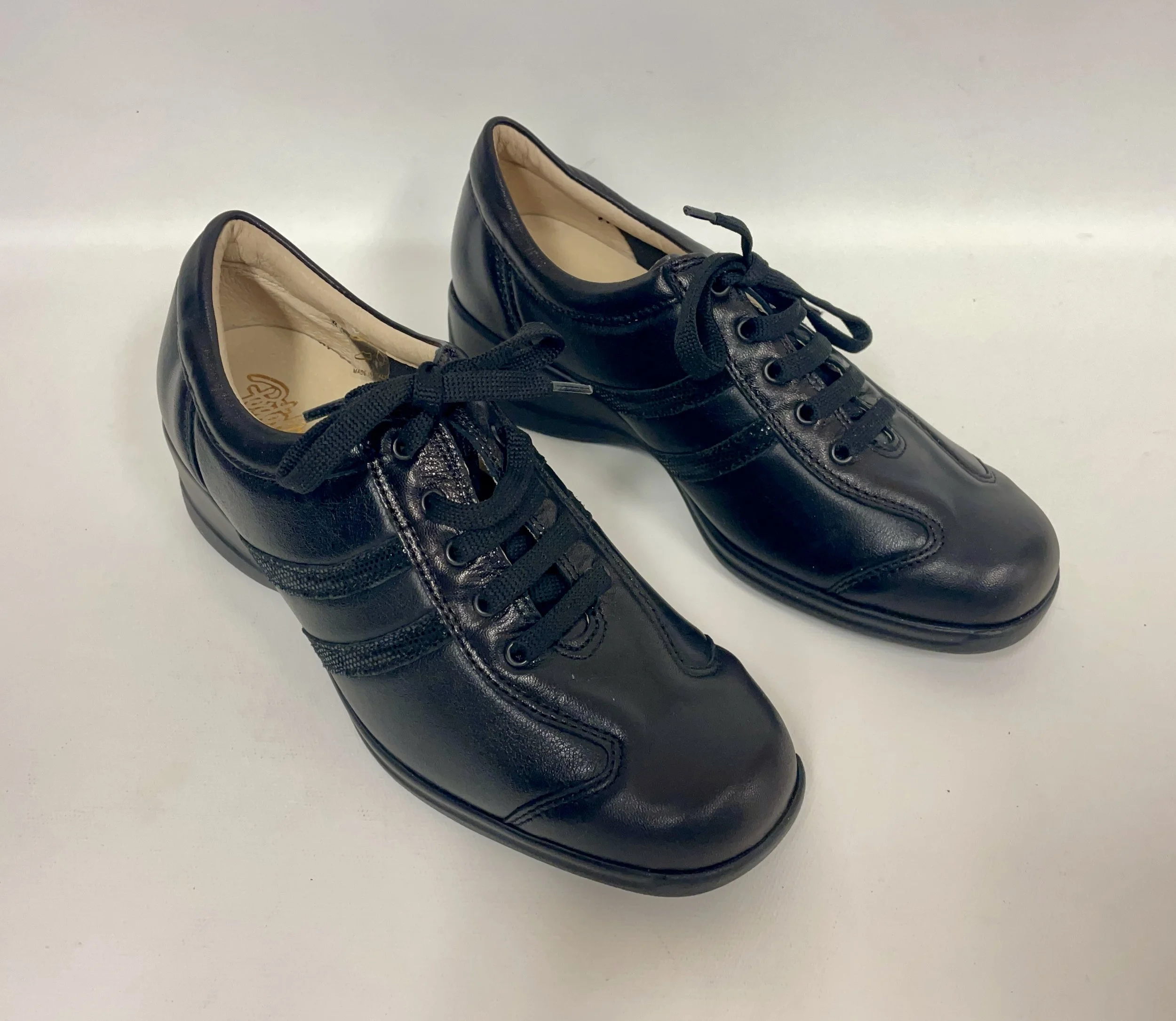 NEUFS - Chaussures en cuir noir, PORTO FINO, Italie, pointure 36 (5-51/2)