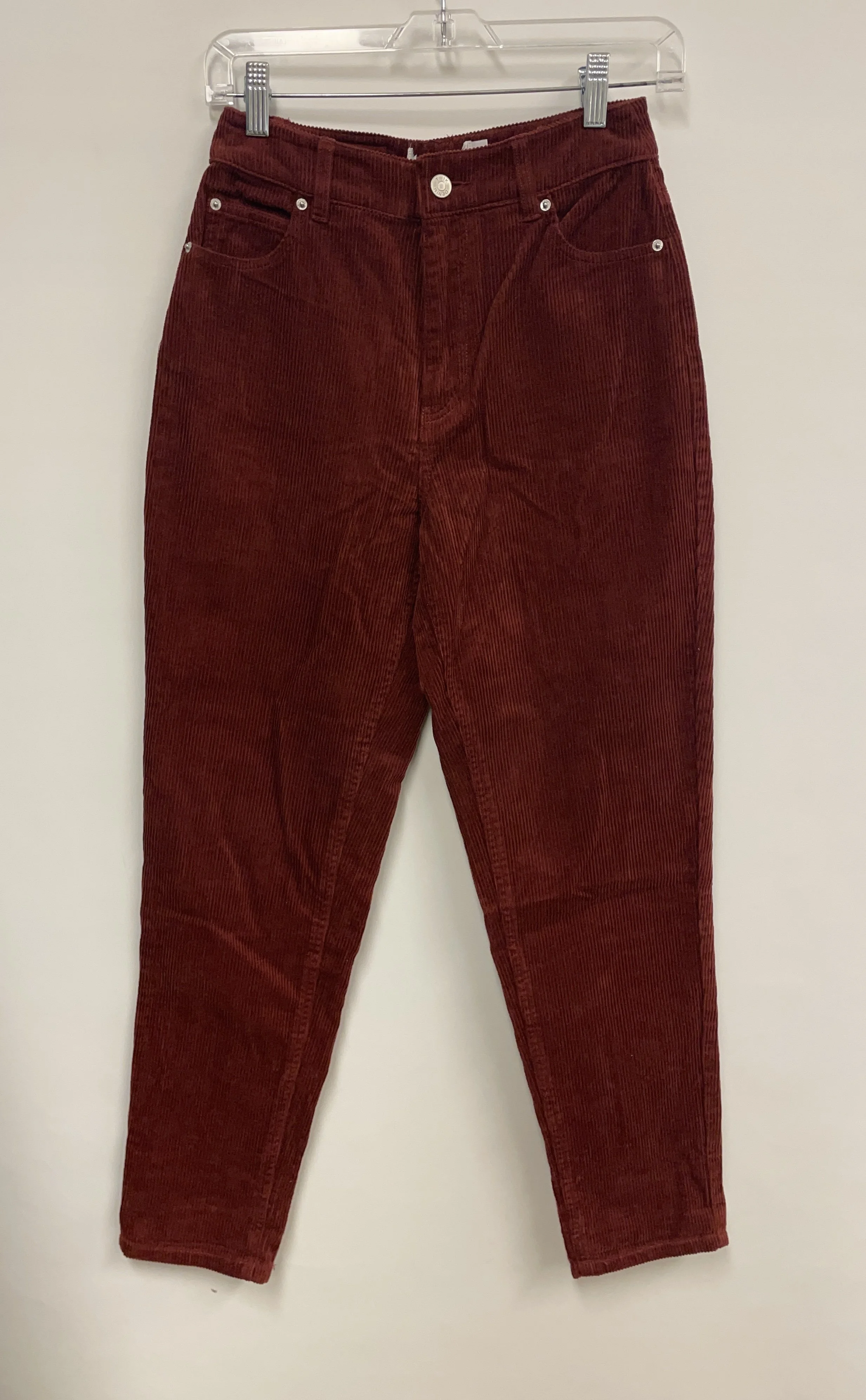 Pantalon bourgogne en velours côtelé, taille 25.