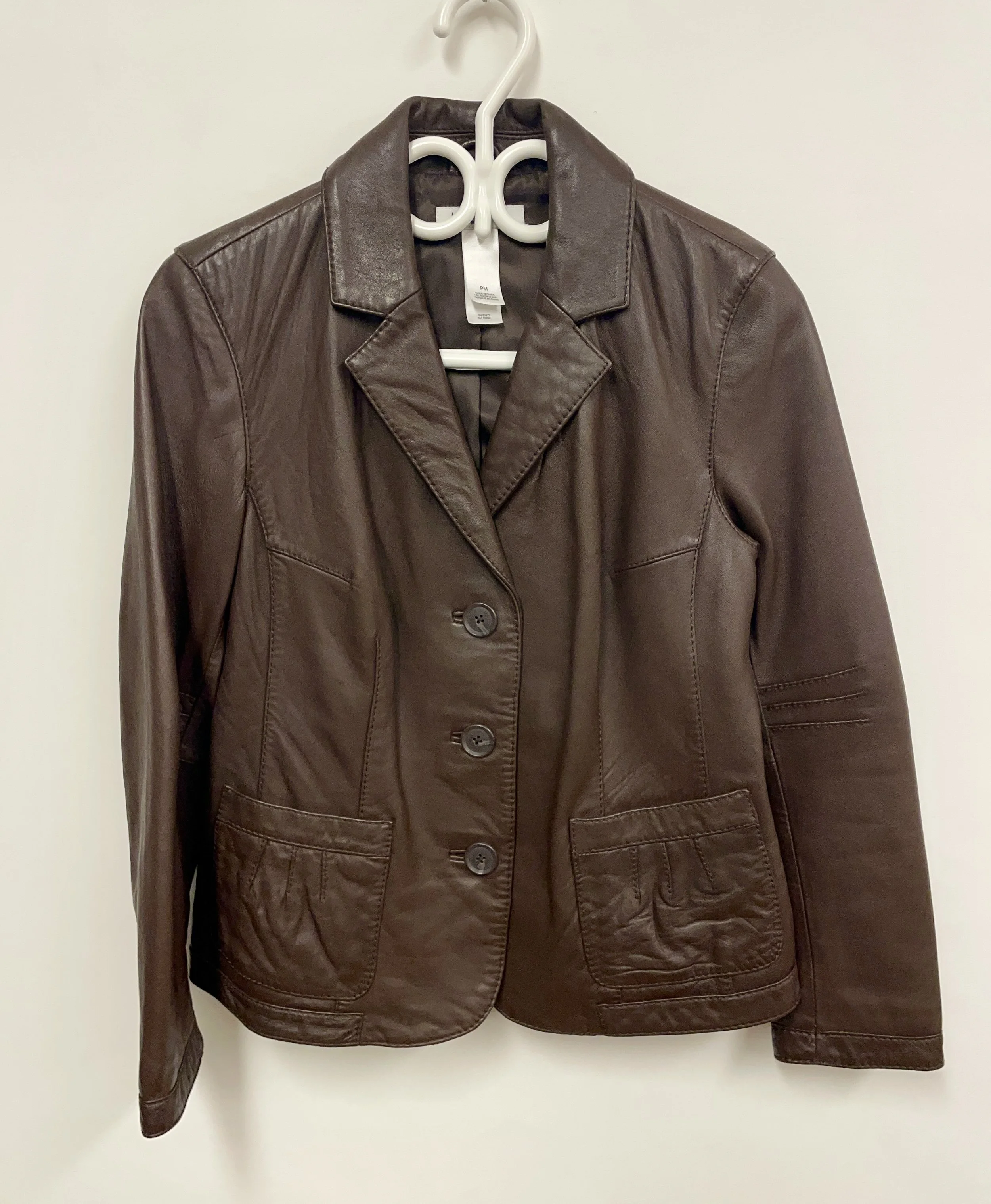 Veston brun en véritable cuir, LIZ CLAIBORNE petite, comme neuf, S-M.