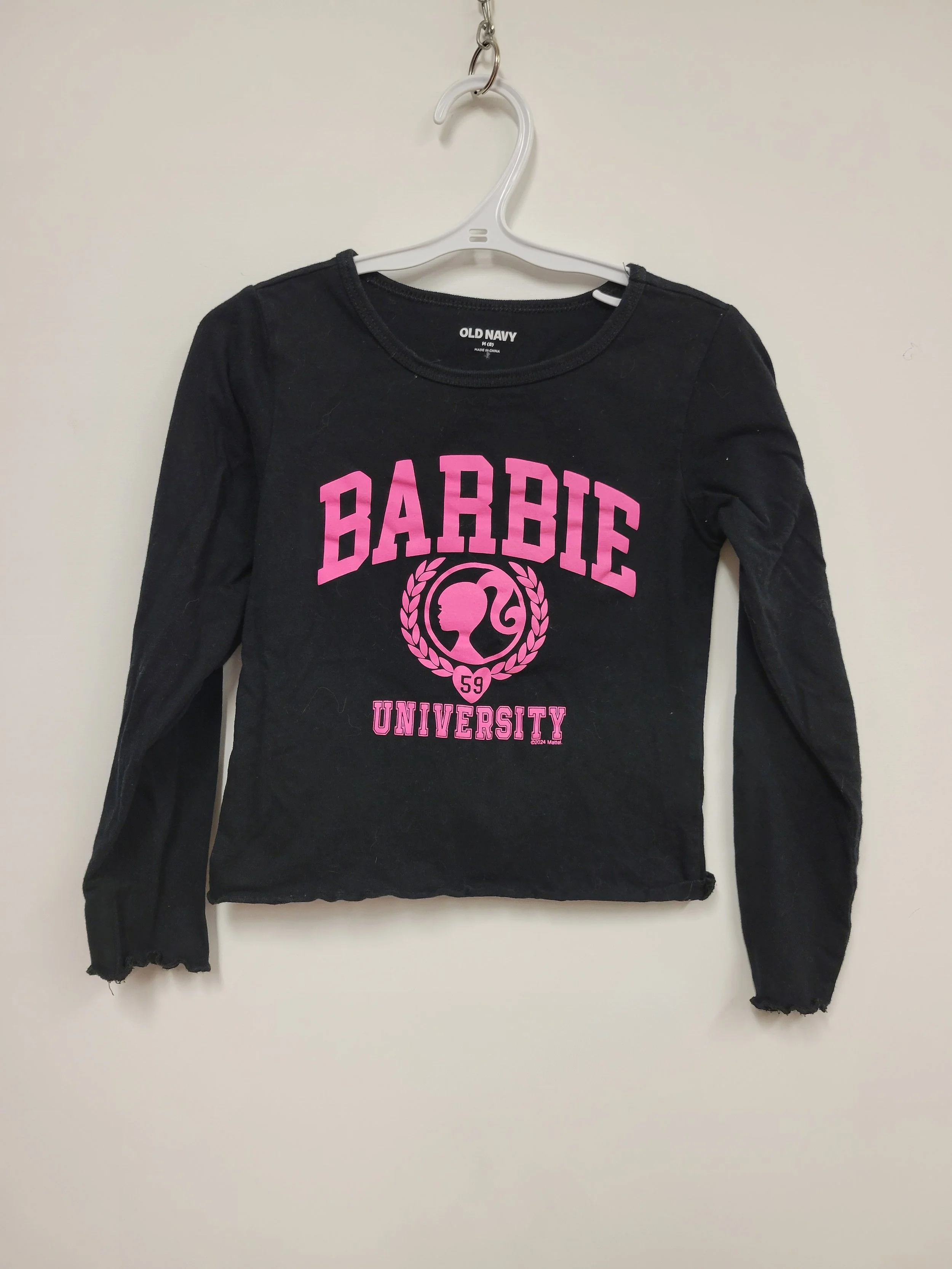 Chandail à manches longues, Noir avec inscription Barbie, OLD NAVY, 8 ans