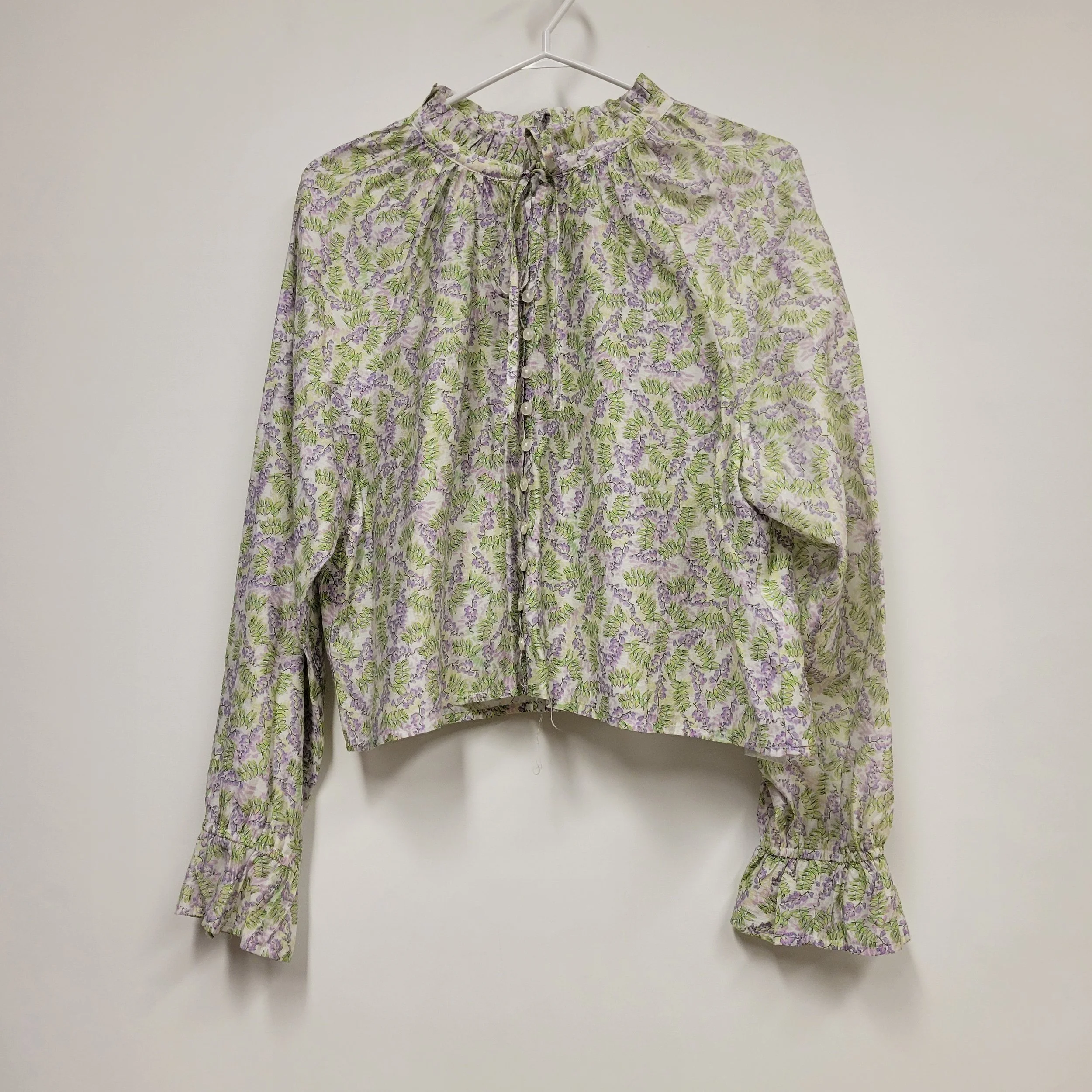 Blouse boutonnée manches bouffantes, motif de feuillage, Icône, M
