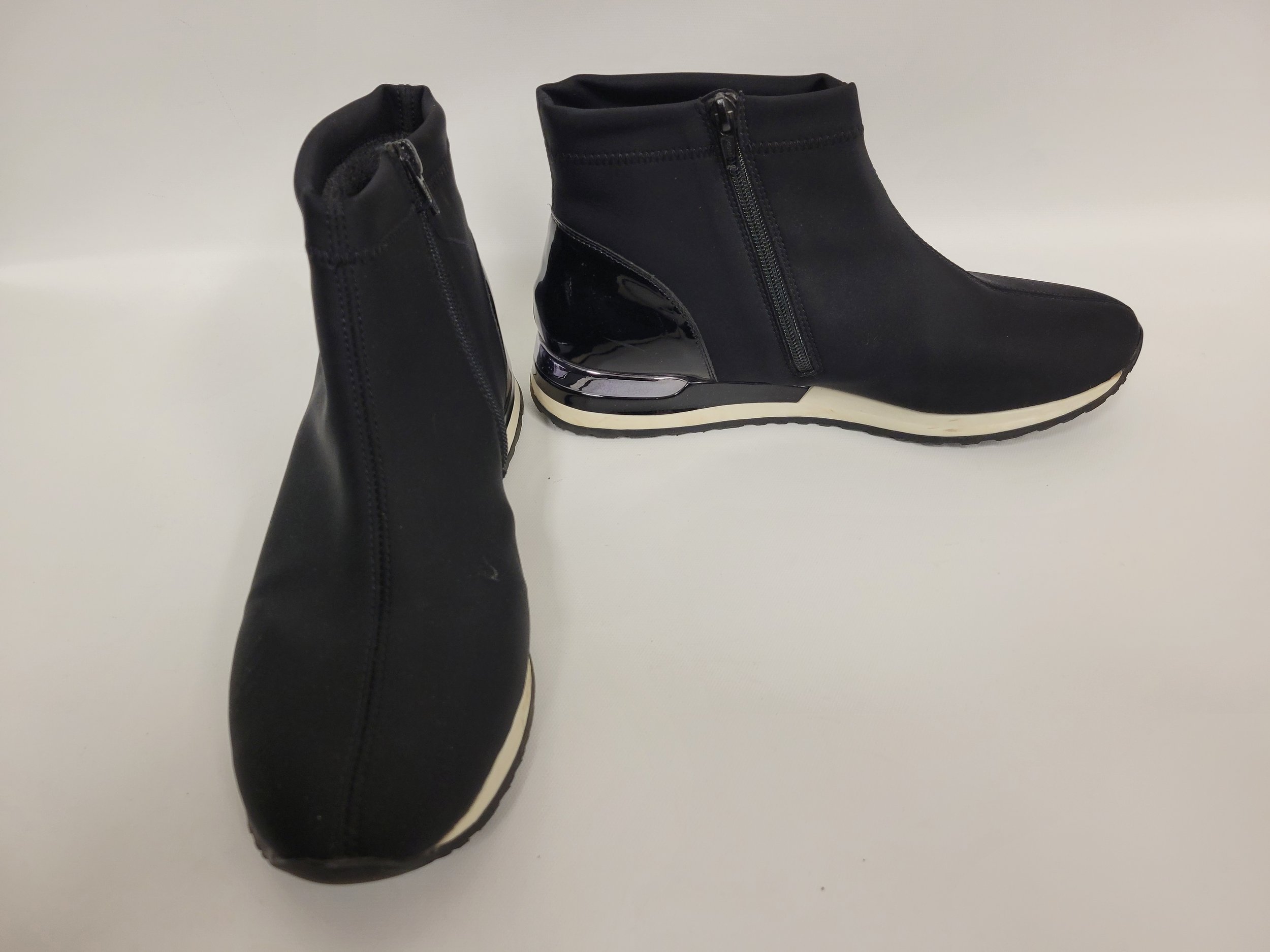 Bottillons noirs tissu imperméable, Remonte, grandeur 43