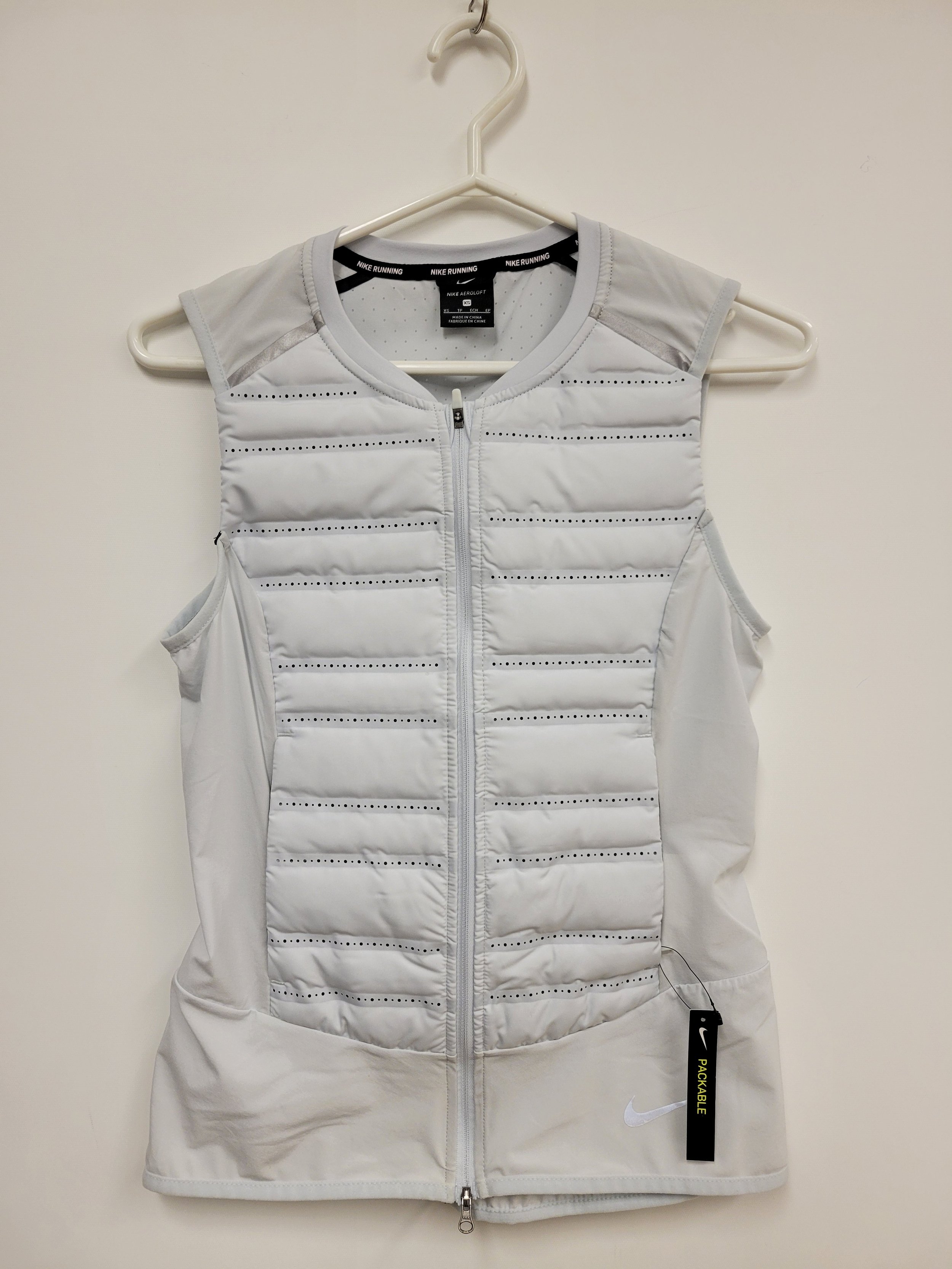 Veste sans manche de course, blanc et noir, NIKE AEROLOFT, XS