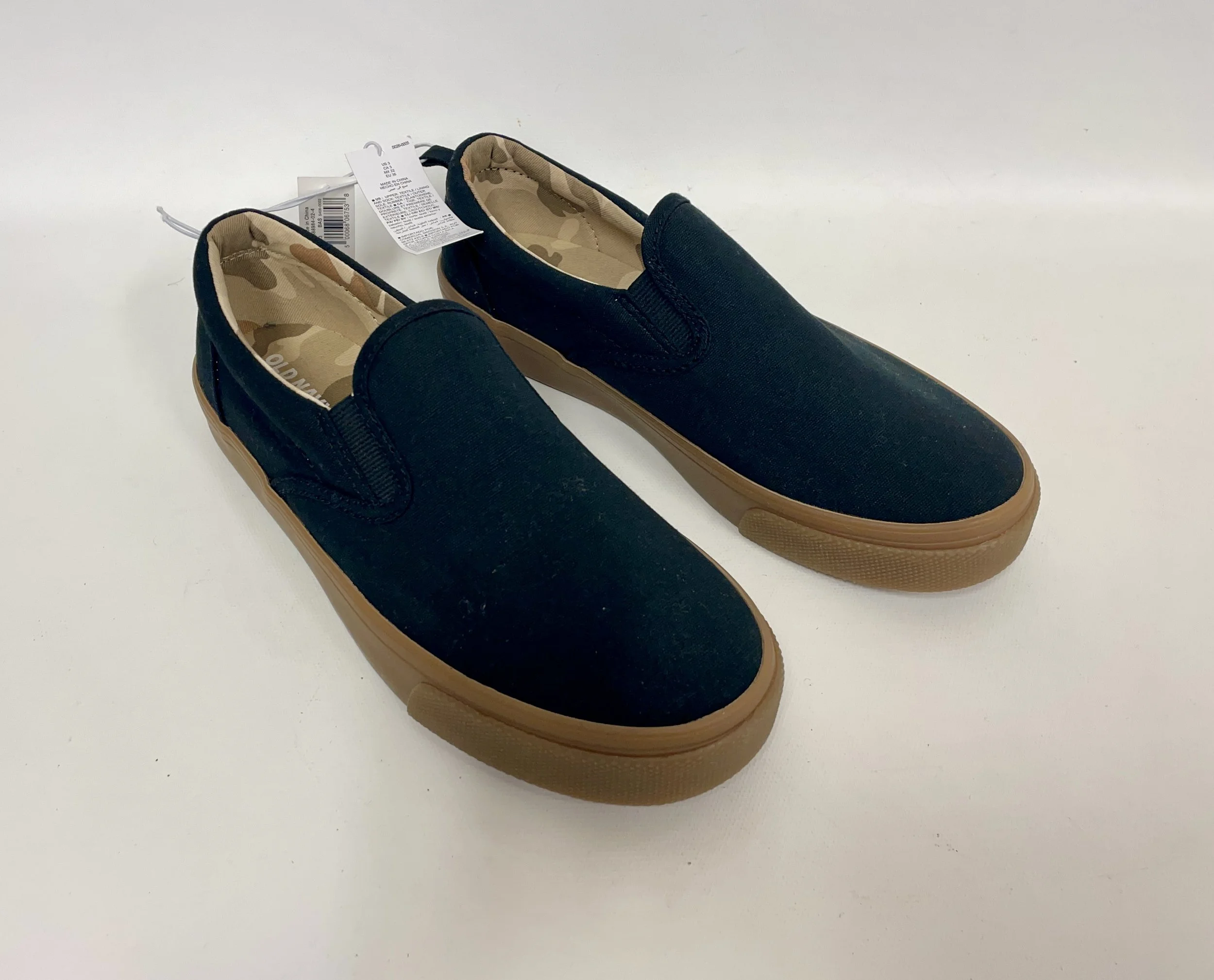 NEUF, chaussures en toile noire, OLD NAVY, pointure 3.