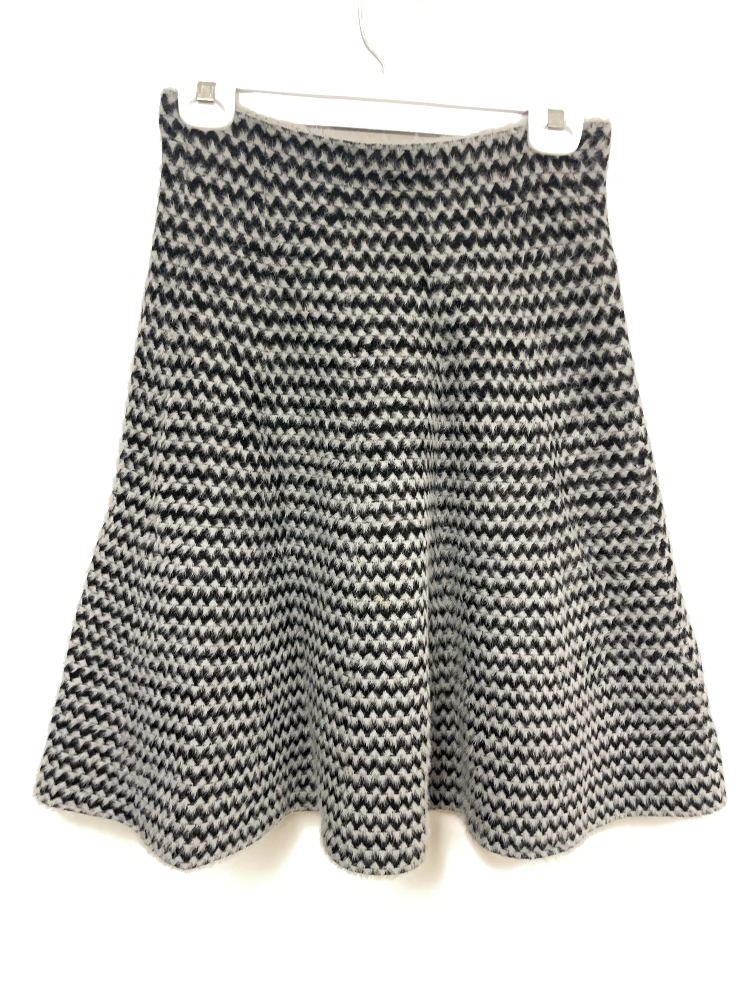 Jupe courte en lainage grise et noire, VILA MILAMIA, taille M.