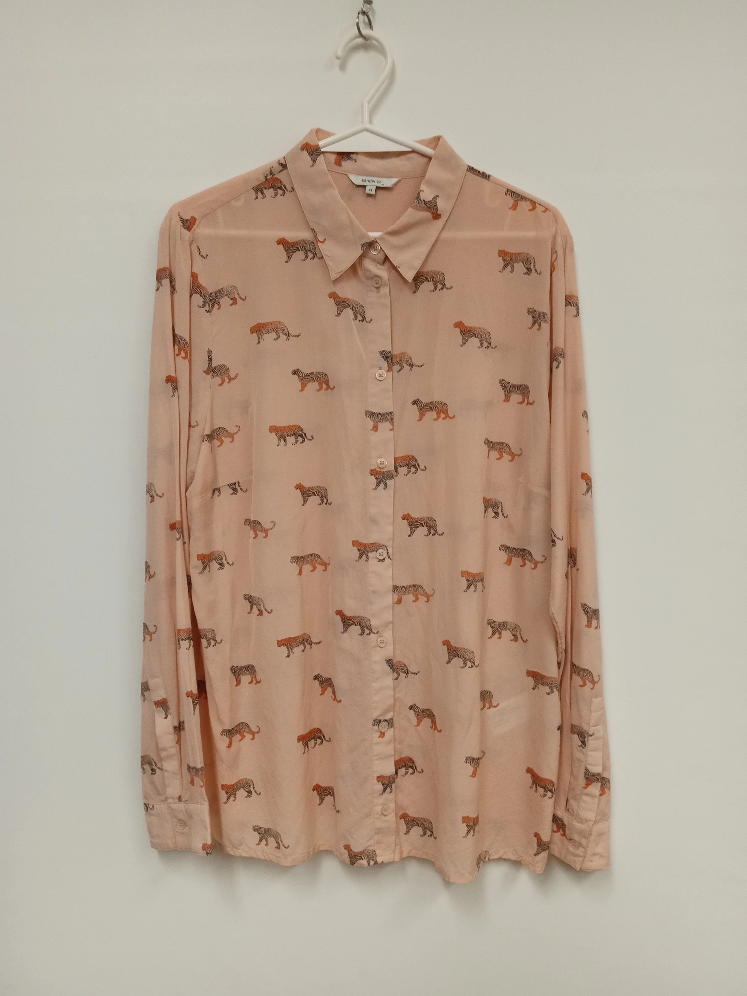 Chemise légère rose motif tigres, 45% coton, Sandwich, taille 44