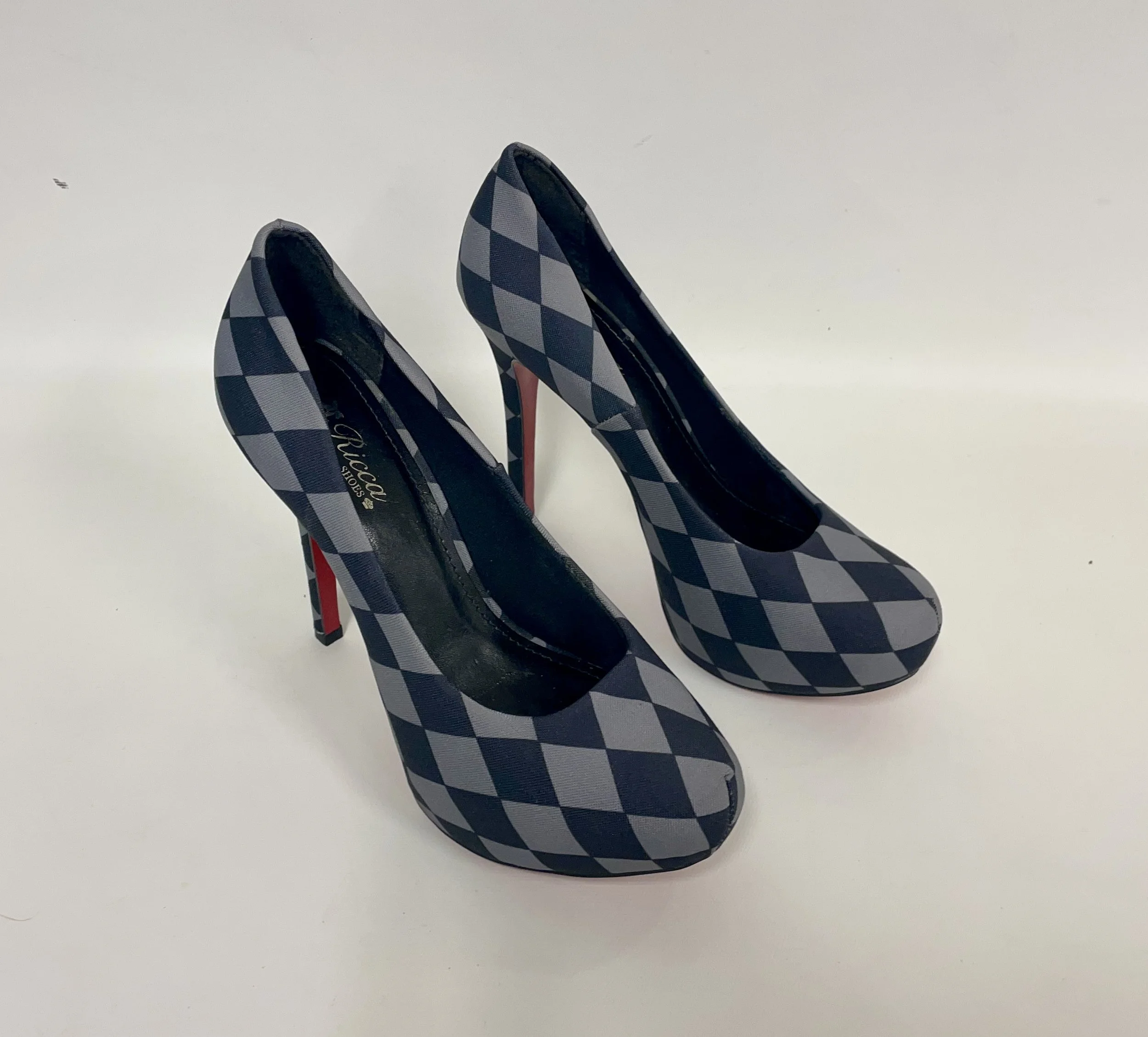 Chaussures noires et grises à talons hauts (4 1/2 po), RICCA, 35 (4,5-5).