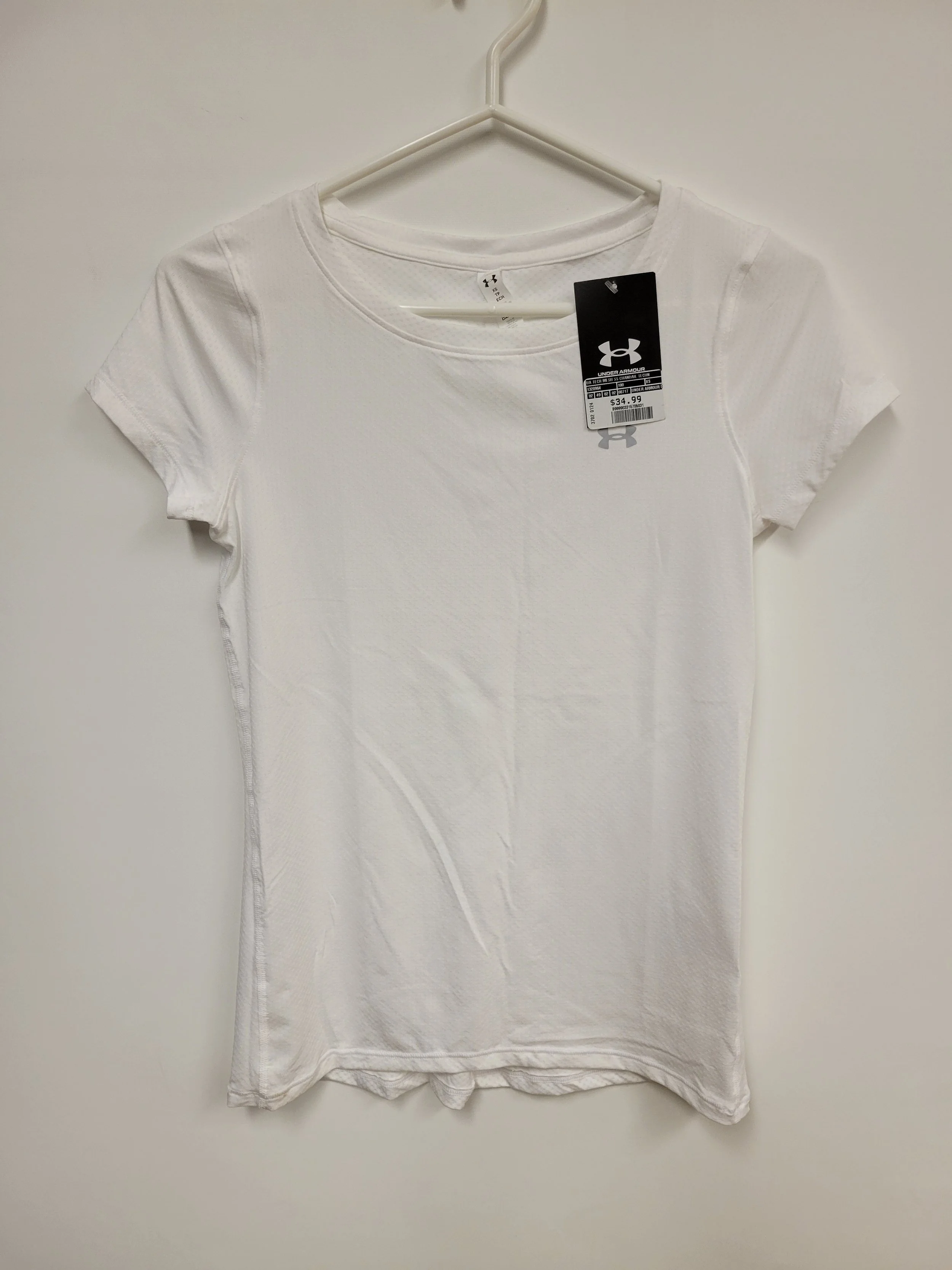 NEUF - chandail blanc respirant, under armour, XS