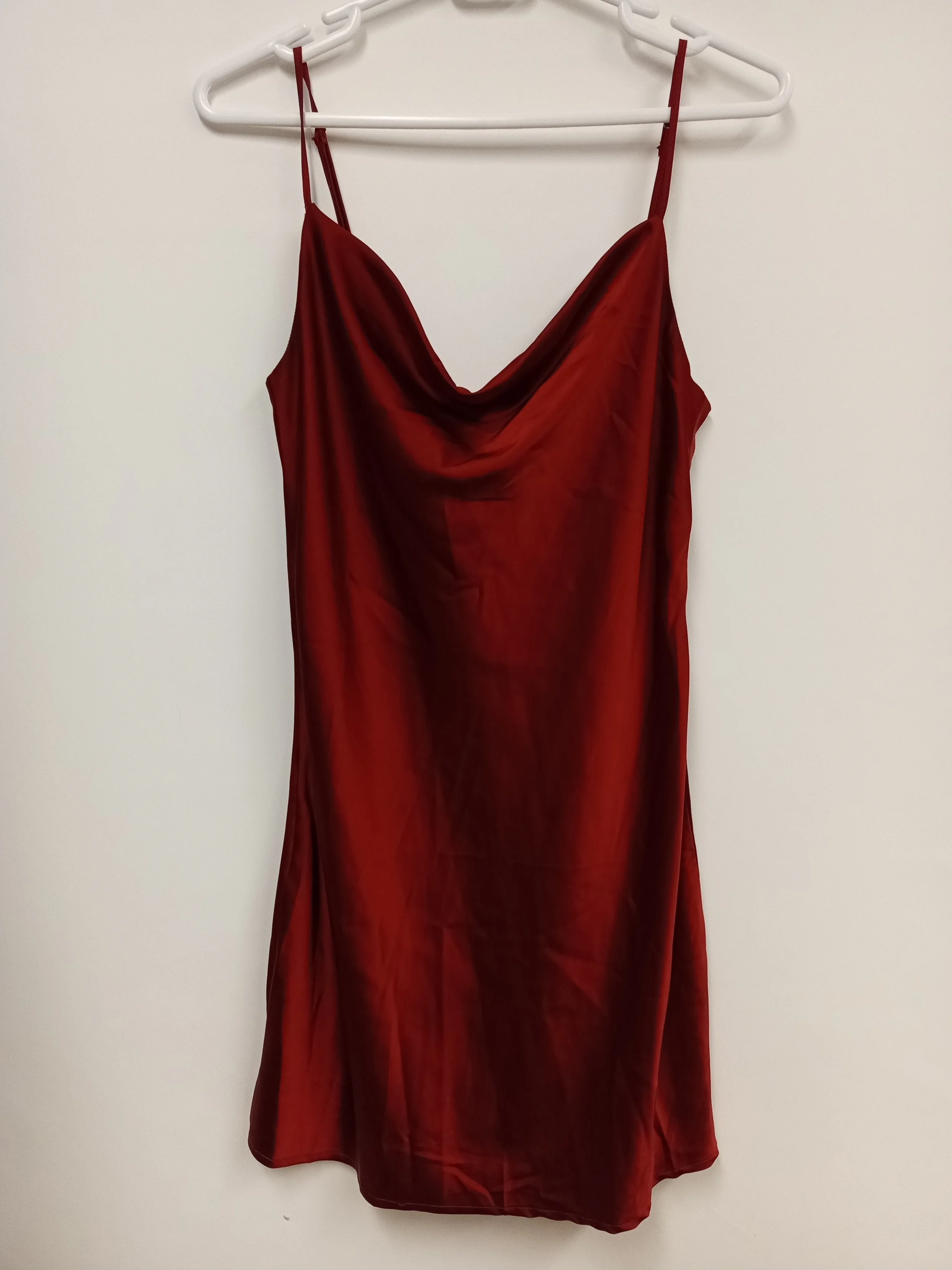 Robe courte de soirée satinée rouge, Sans Souci, taille M