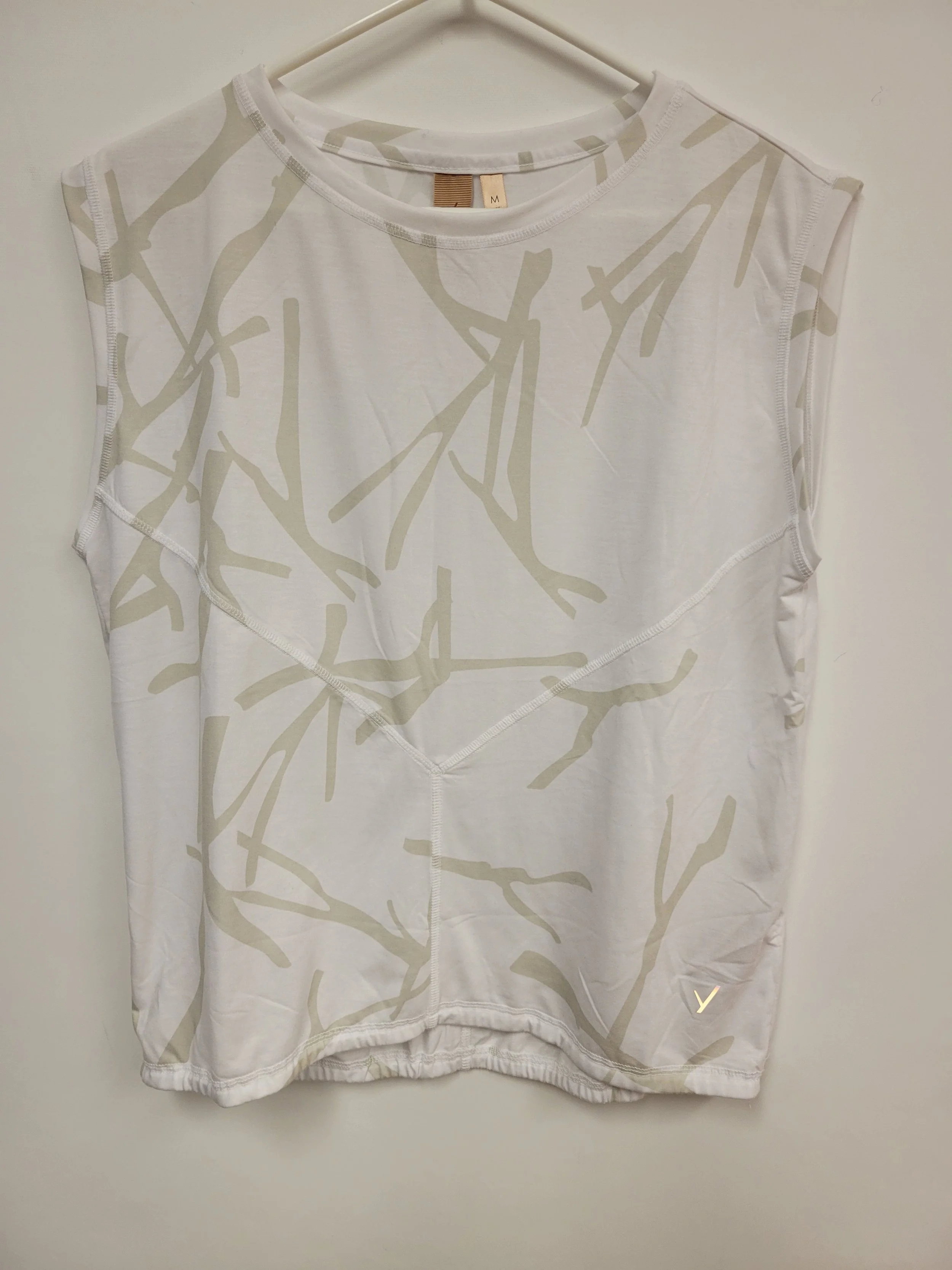 Chandail sans manche blanc et motif beige, Indyeva, Taille M