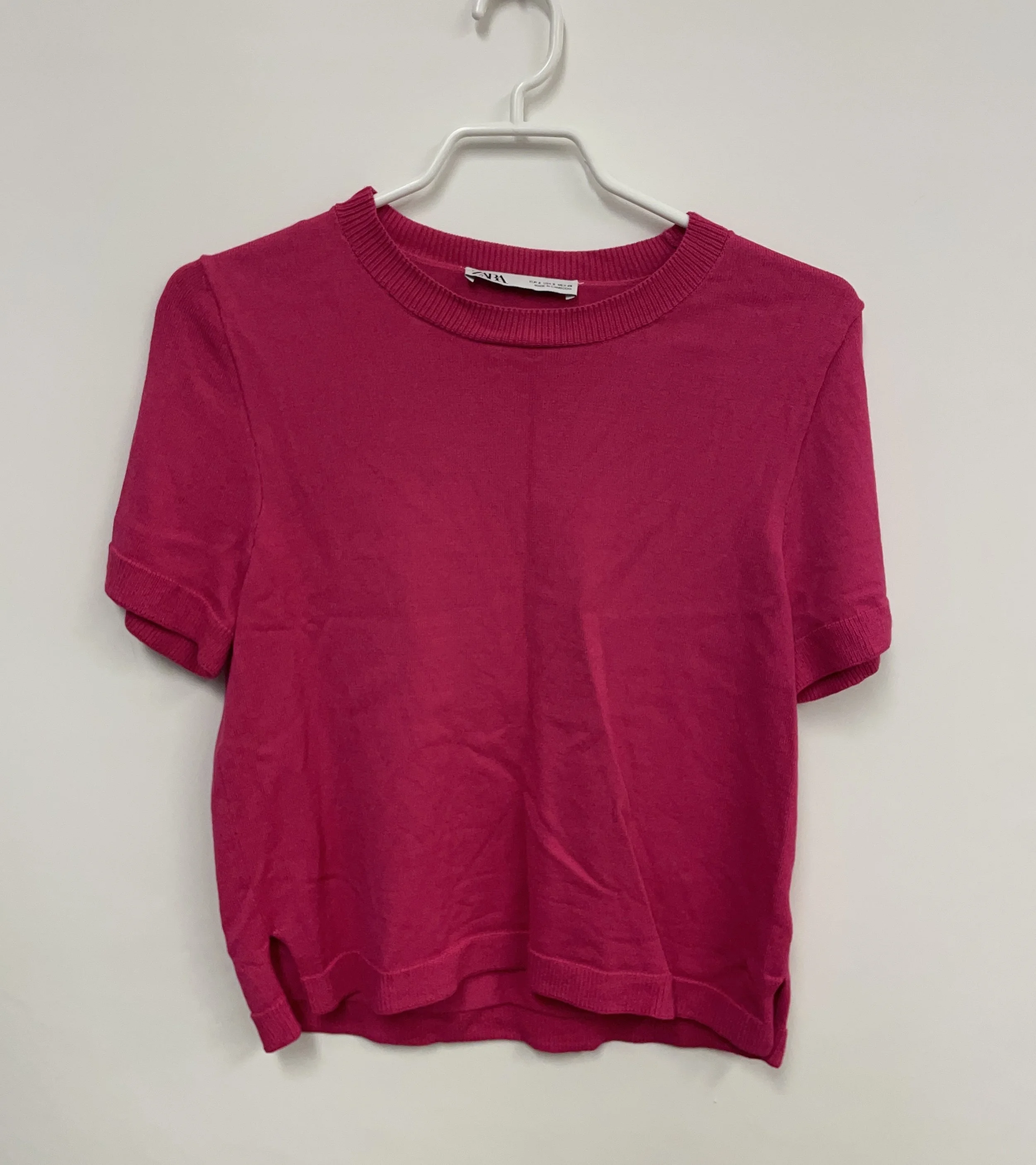 Chandail manches courtes rose fuchsia, ZARA, en viscose, taille S.