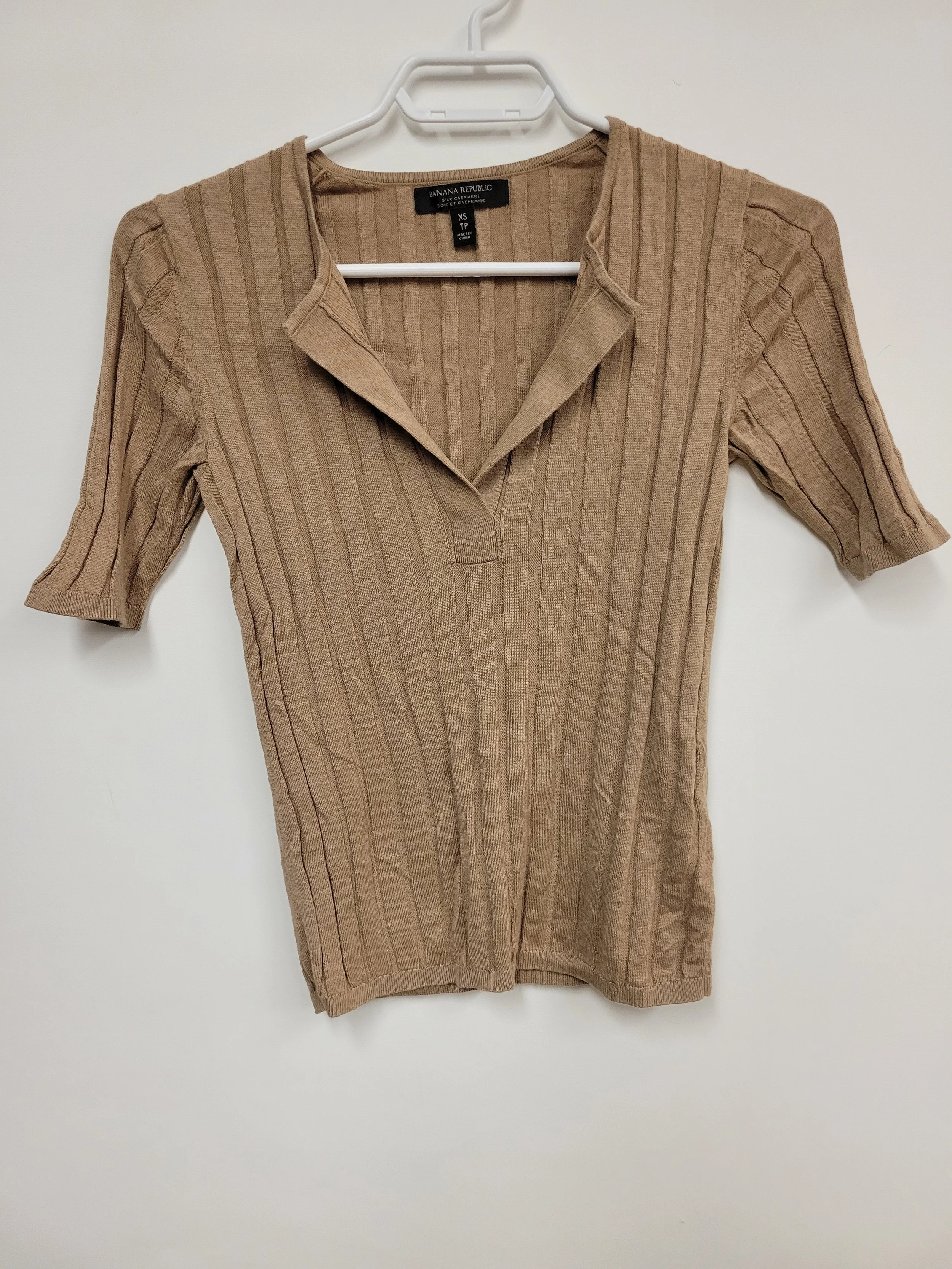 chandail a col "V", brun pâle, banana republic, XS