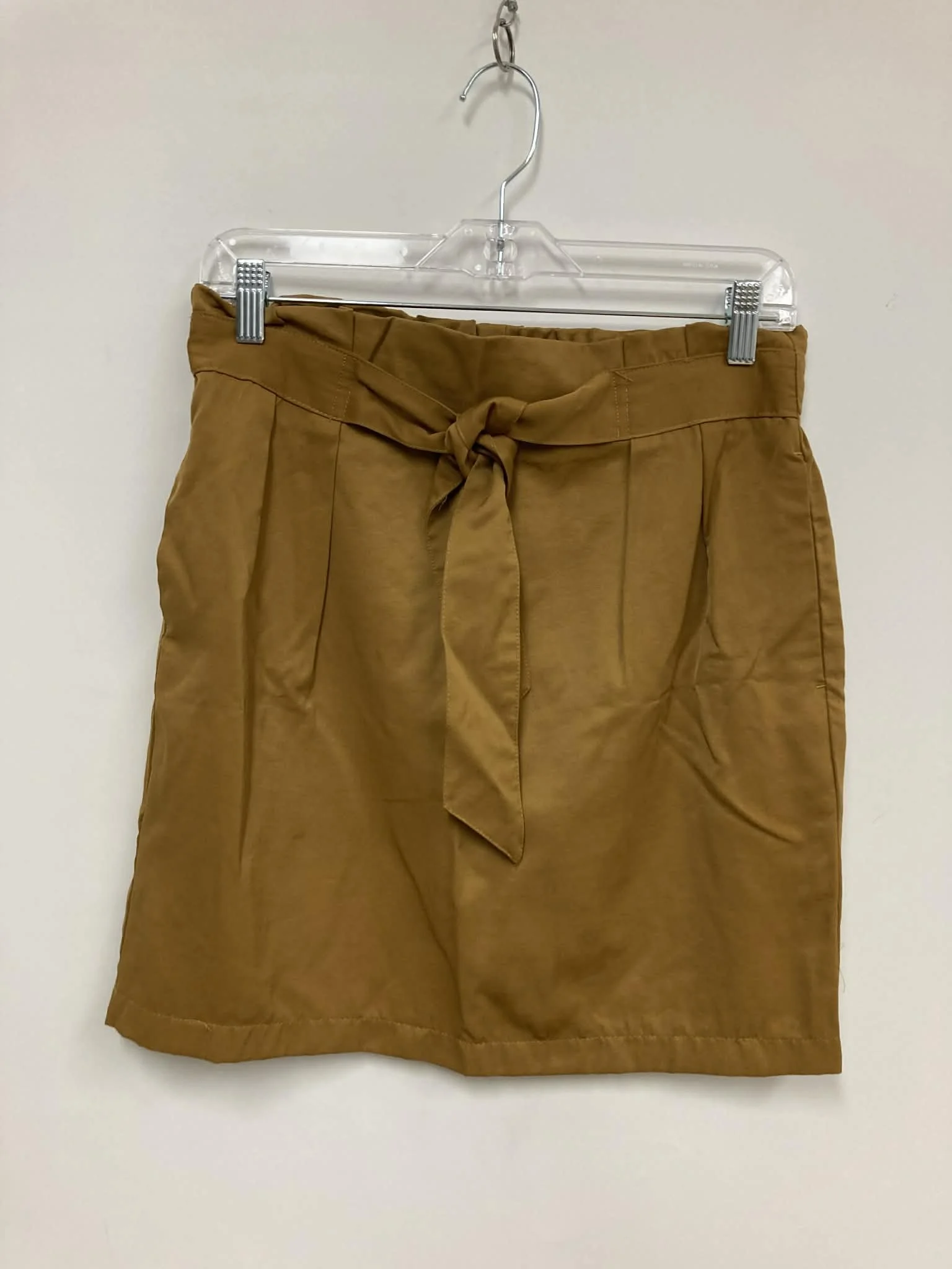 Jupe courte ocre, ceinture assortie, Dynamite, M