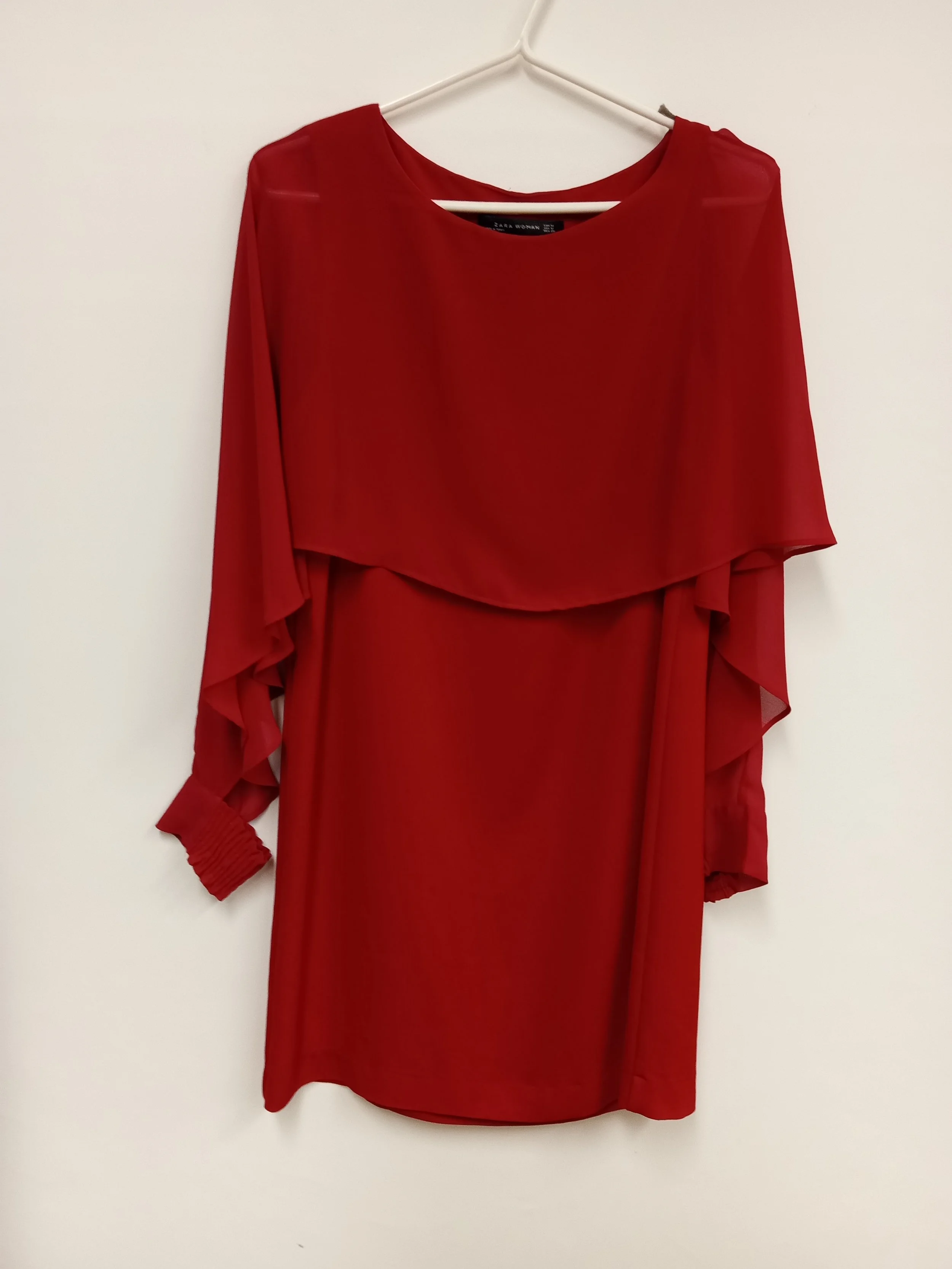 Robe rose fushia (plus rose que la photo), manches en voile, Zara, M