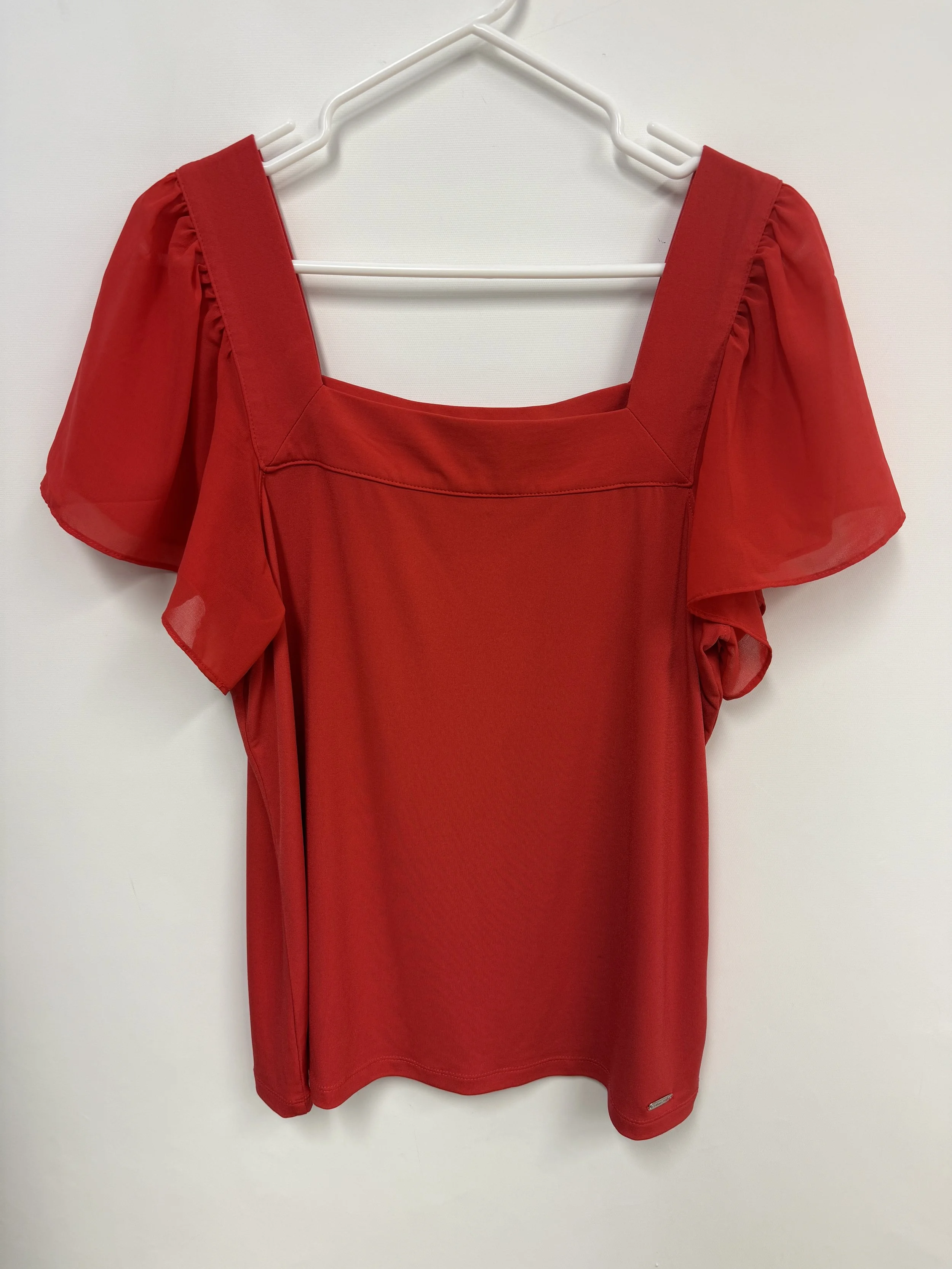 Chandail rouge, manches bouffantes, col carré, Callvin Klein, Medium
