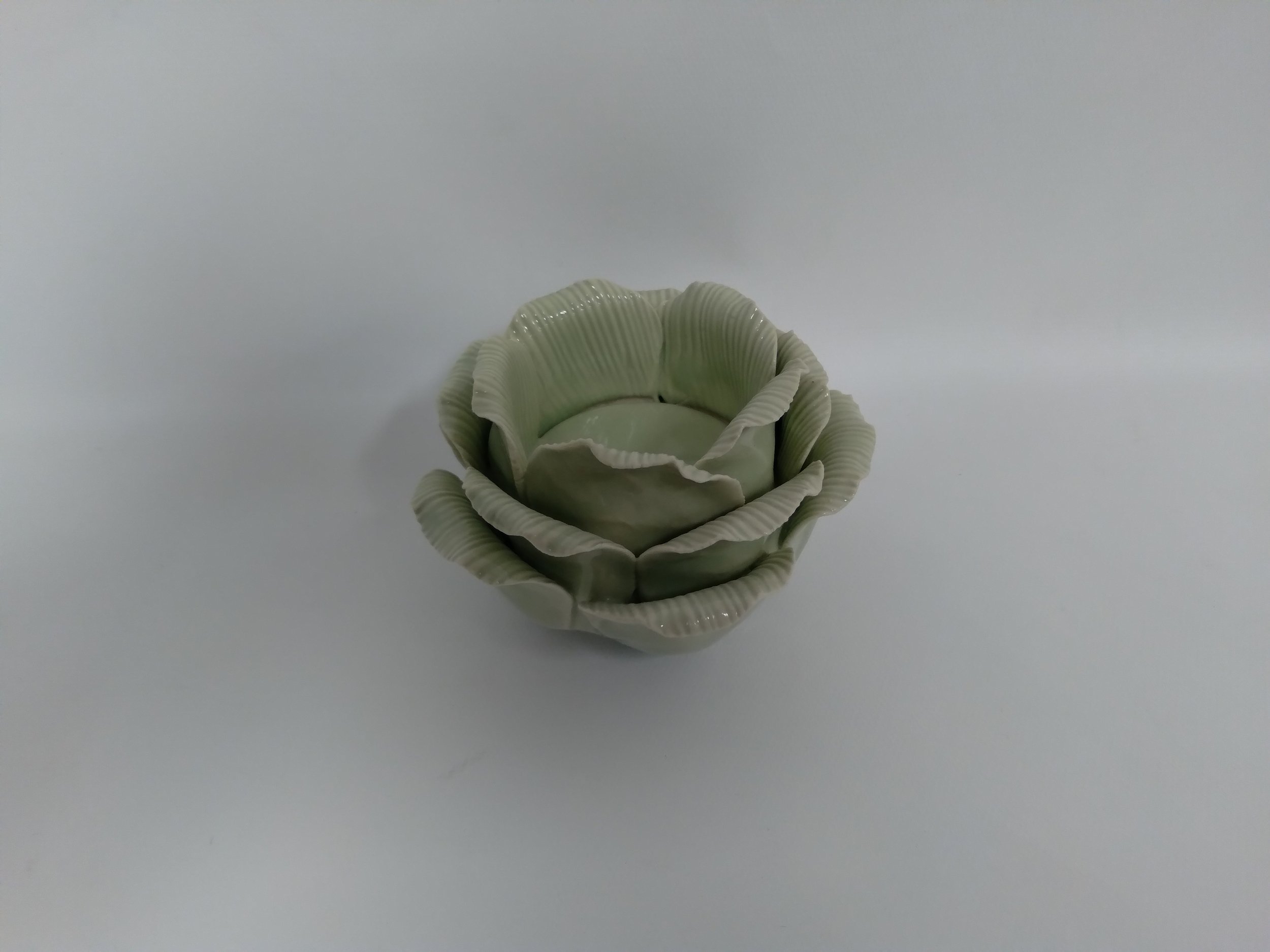 Petit bougeoir en forme de fleur verte (ou laitue)