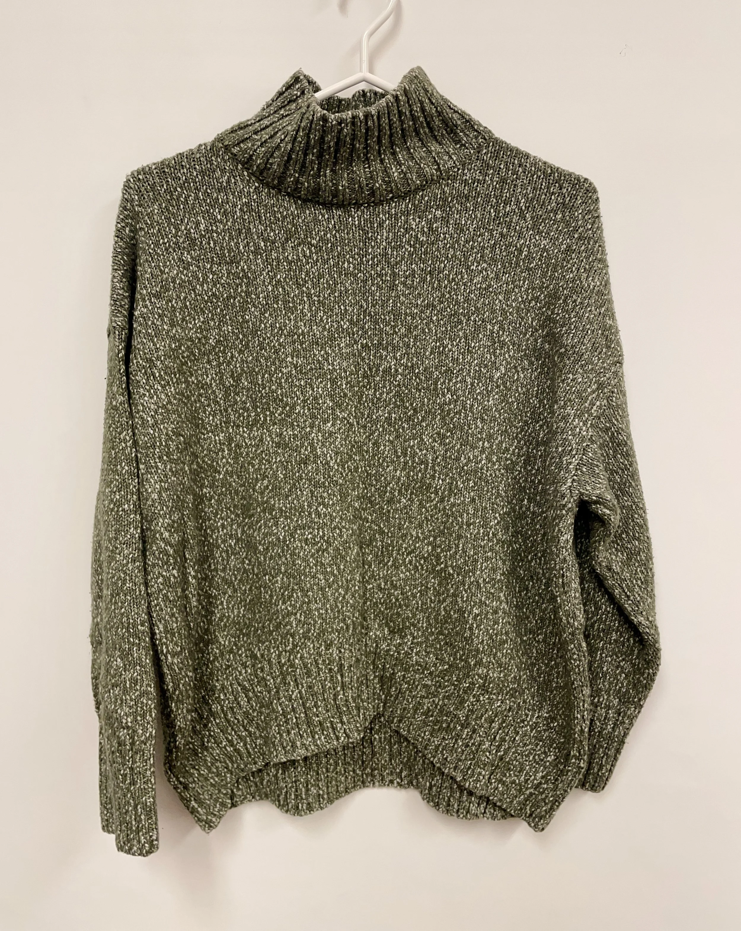 Chandail vert et blanc, H&M, coton/acrylique/laine, S.