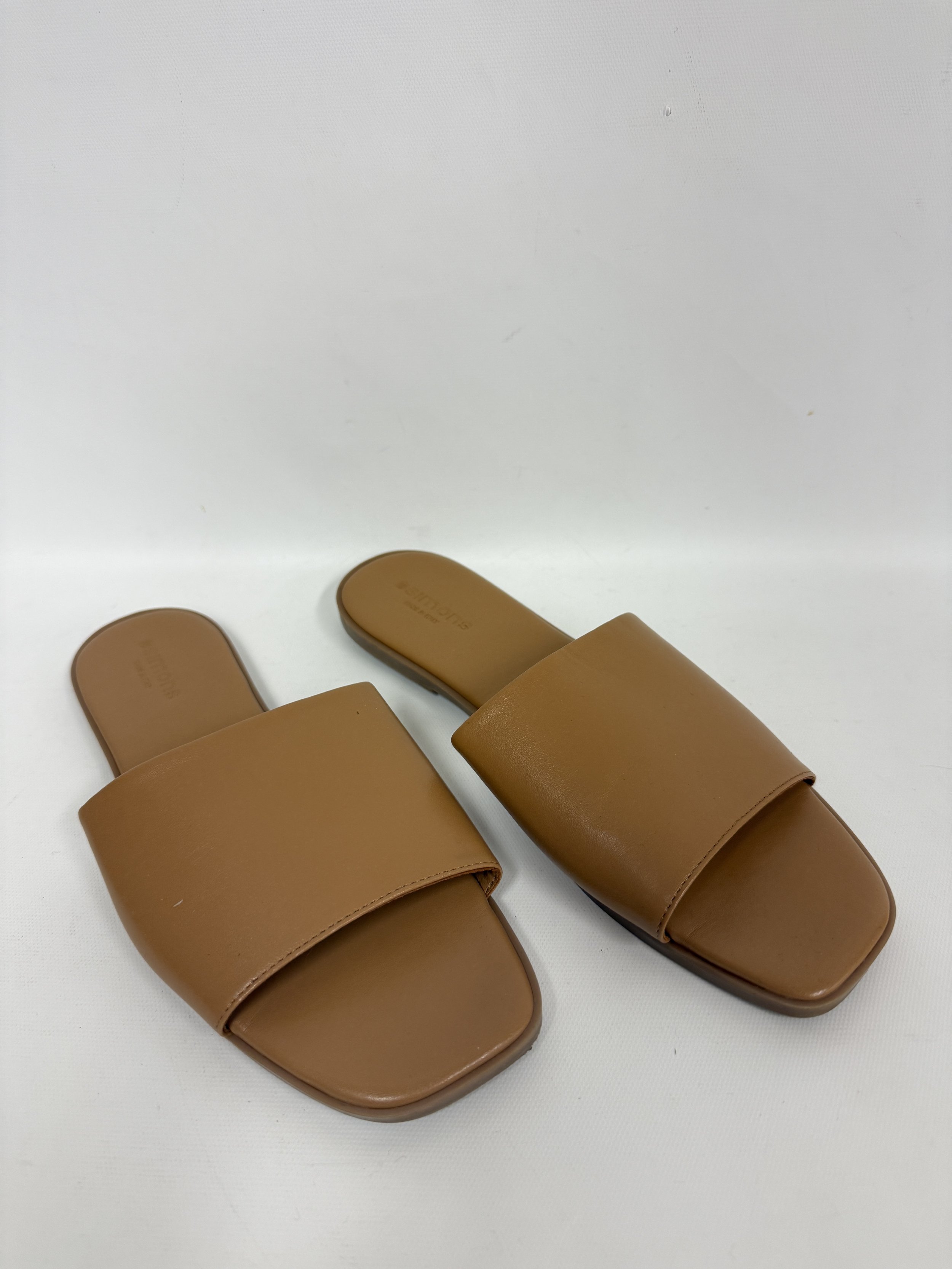 Sandales en cuire couleur sable, Simons (fait en Italie), pointure 40