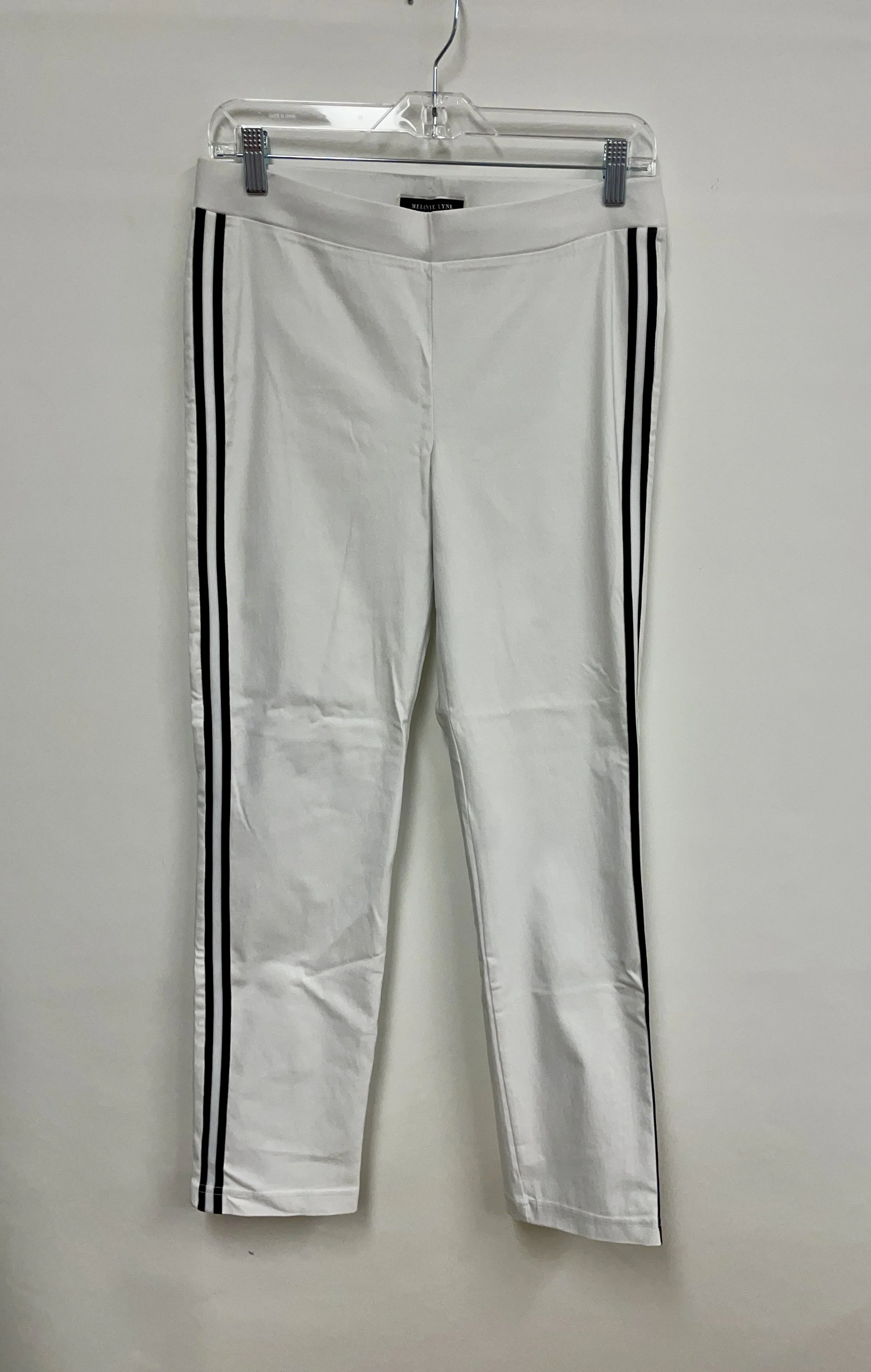 Pantalon sport blanc rayé noir, MÉLANIE LYNE, rayonne et nylon, 8.