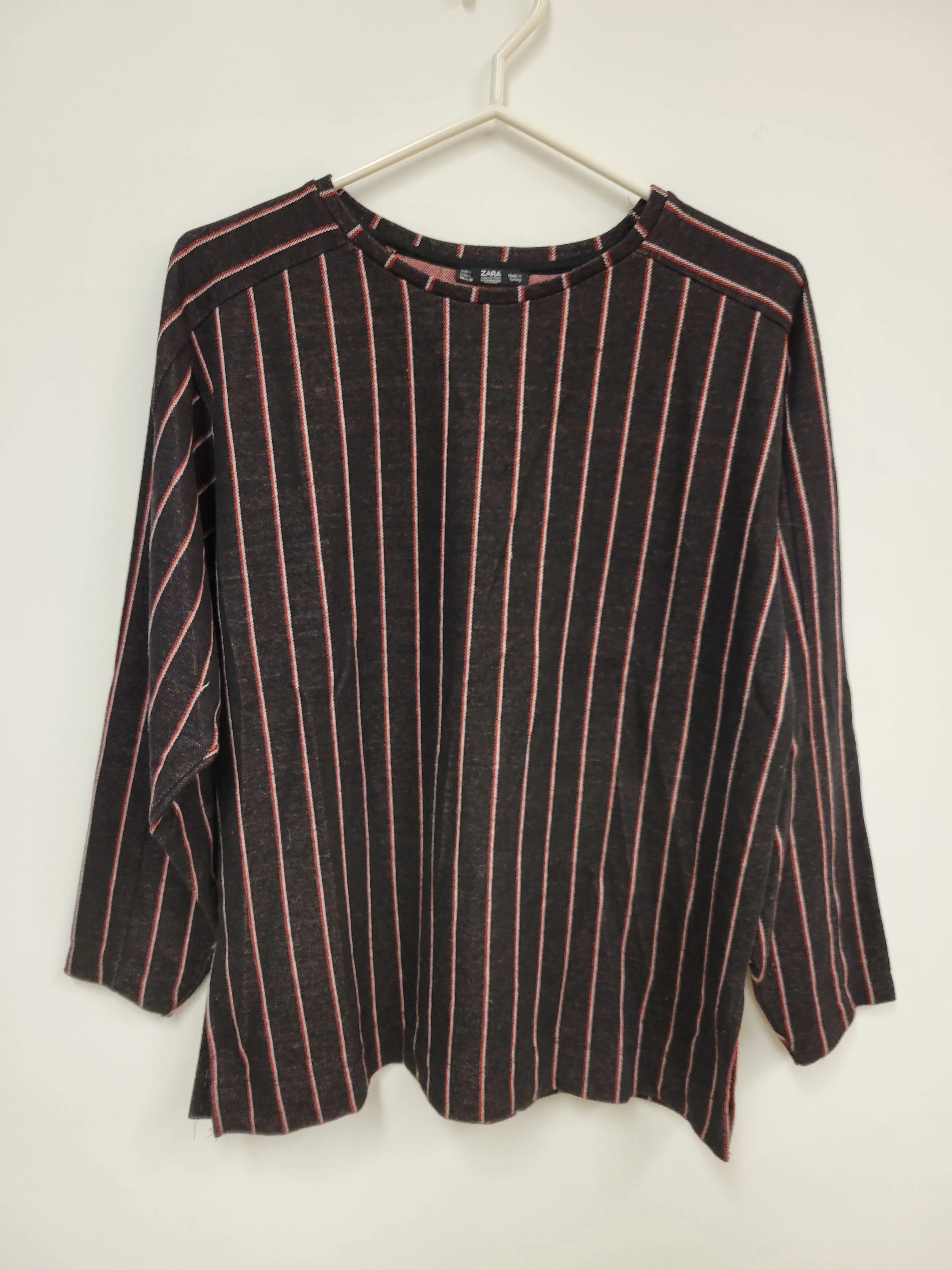 Tunique noir à rayures fines blanche et rouges, Zara, L