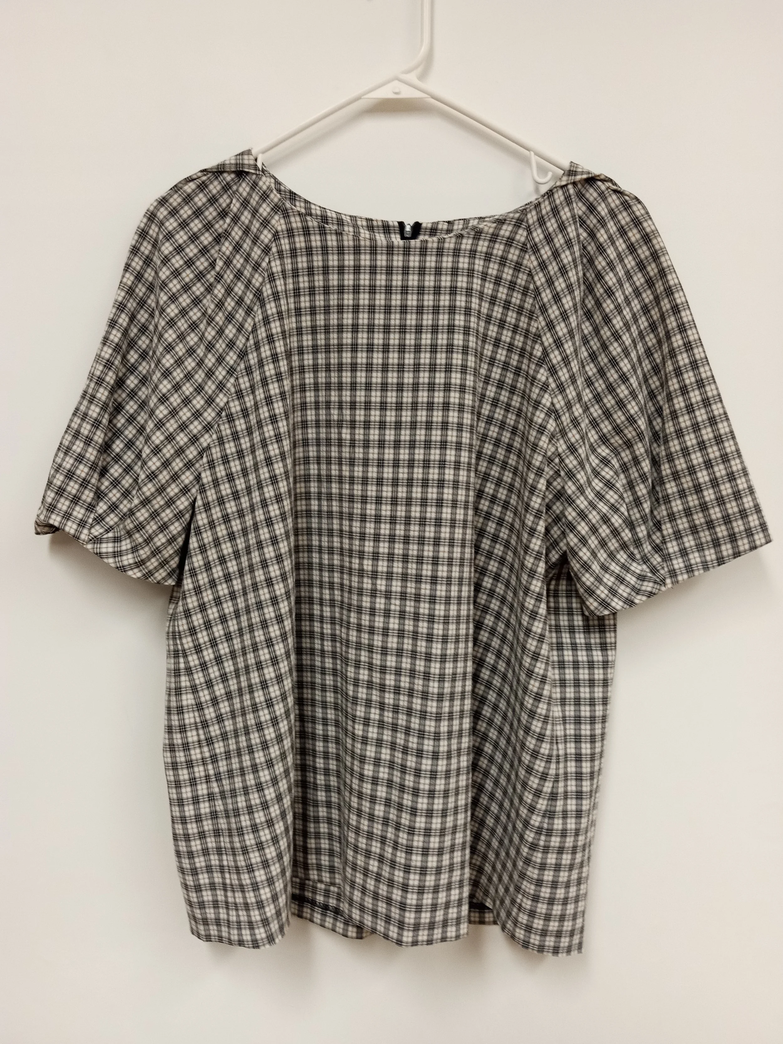 Haut à carreaux blanc, noir, brun, manches courtes, Calvin Klein, Taille L/G