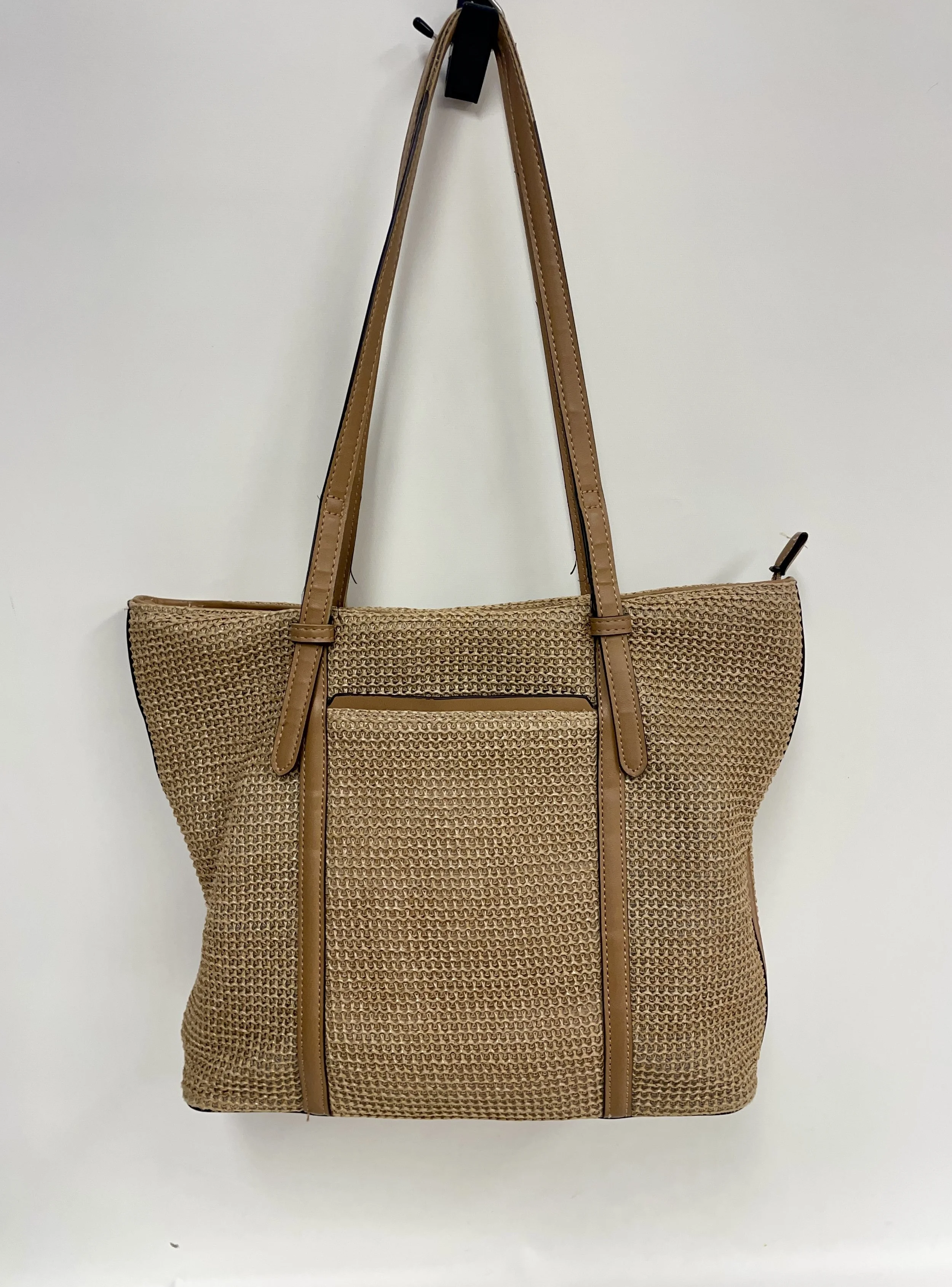 Sac à main beige en cuir et osier, BENTLEY,  haut. 27 cm, larg. 30 cm.