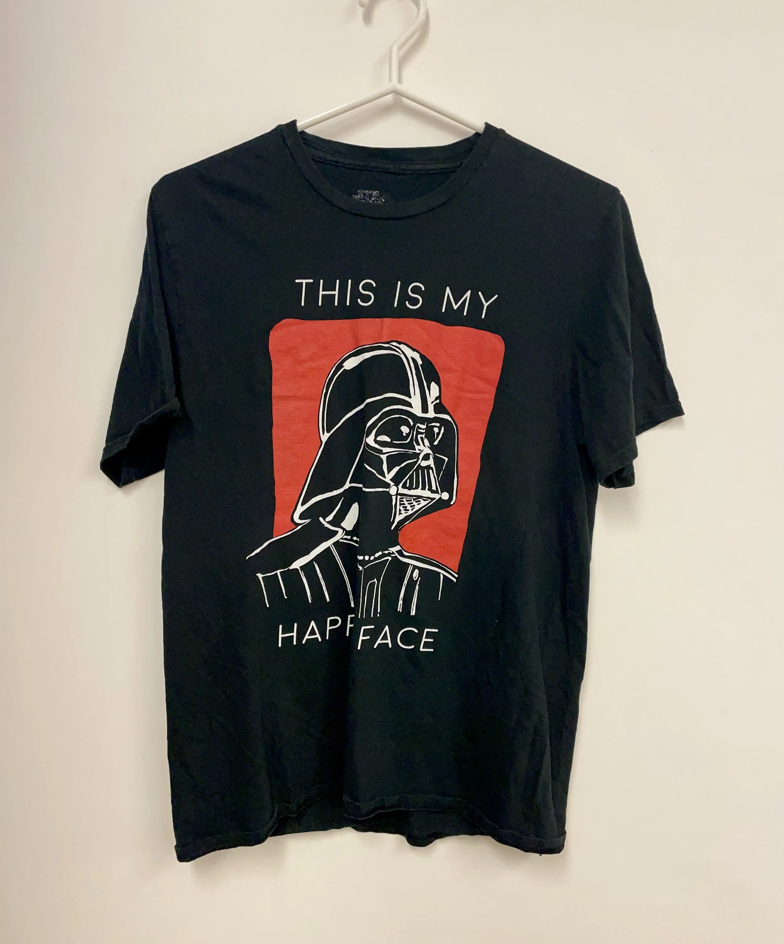 T-shirt noir et rouge, MAD ENGINE, 100% cotton, taille M.